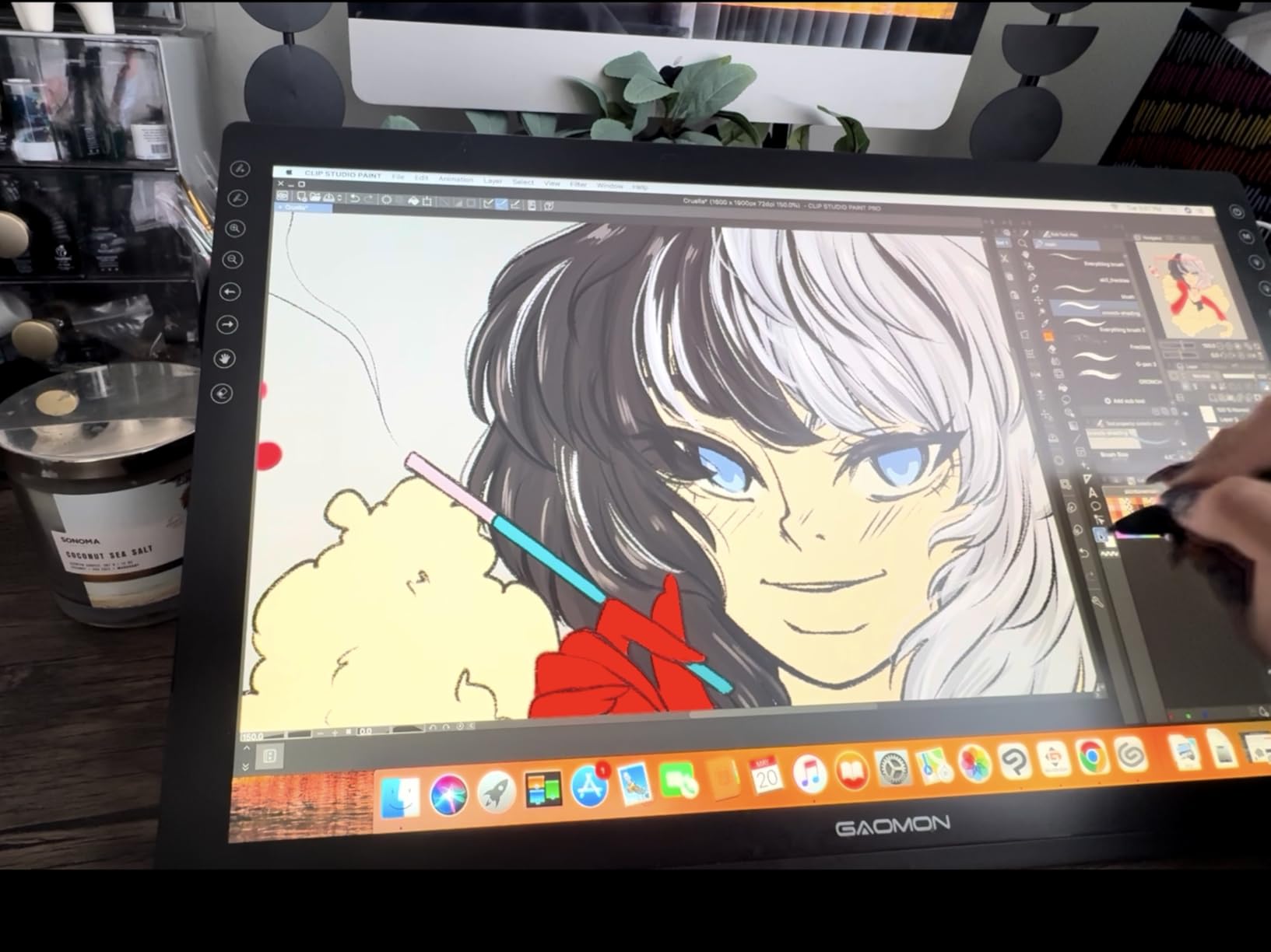 GAOMON PD1320 Pen Display Drawing Tablet, 13.3 Inch Full Laminated 120% sRGB Graphics Monitor with Tilt Support for Artists, Design, Animation - Compatible with Windows/Mac/Android customer photo 2