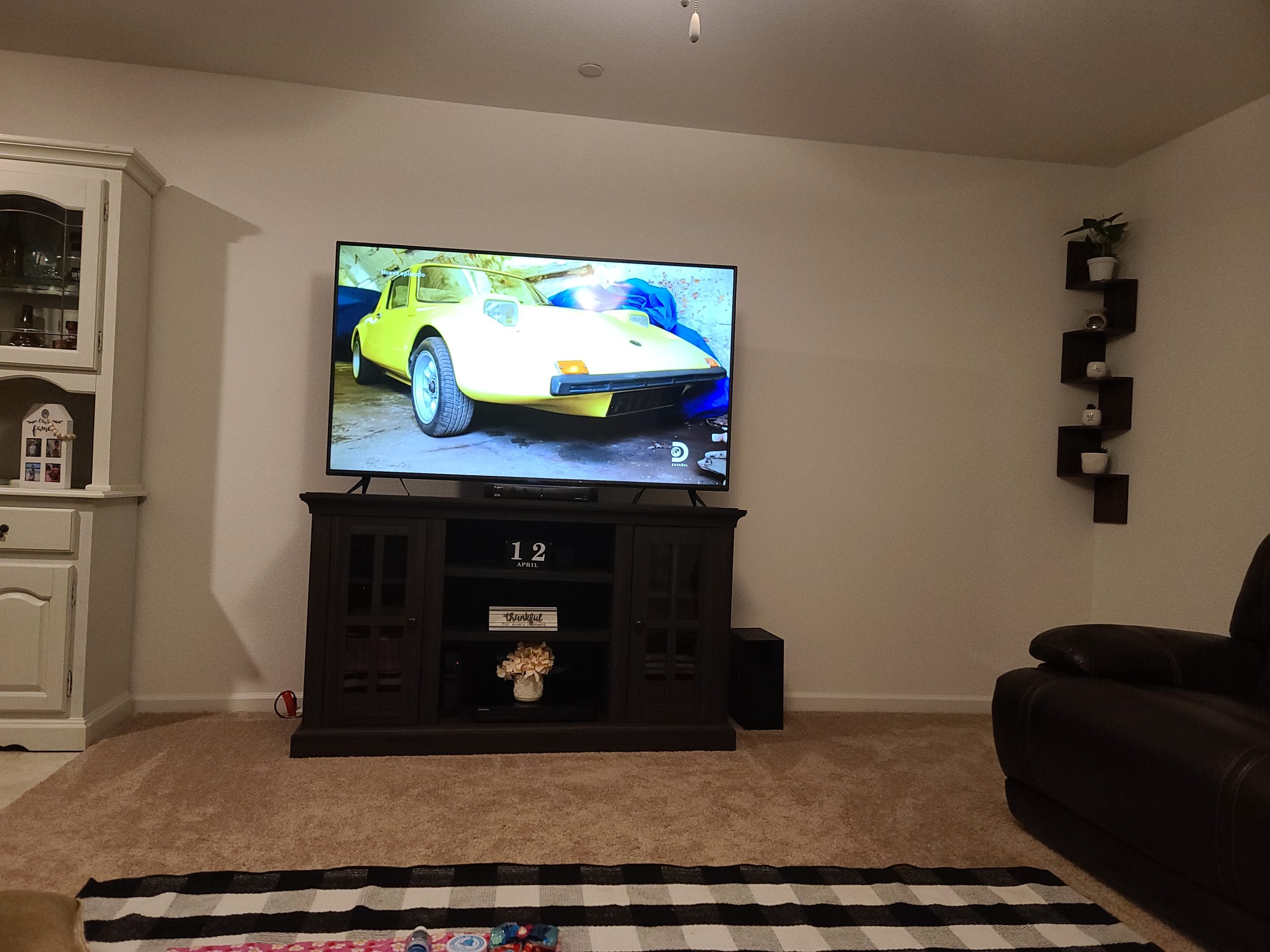 VIZIO 65 Inch 4K Smart TV, V-Series UHD LED HDR Television with Apple AirPlay and Chromecast Built-in customer photo 1