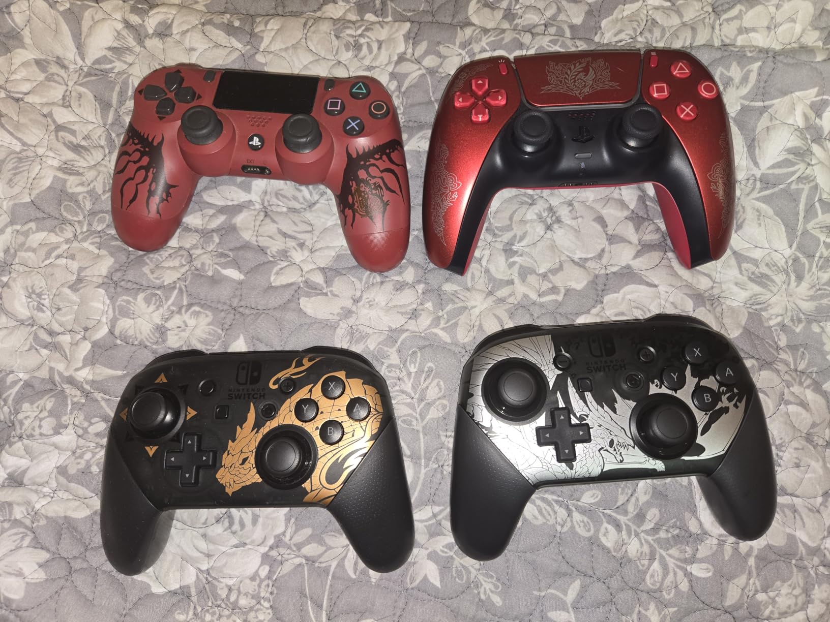 Nintendo Switch Pro Controller Monster Hunter Rise Edition - Switch customer photo 1