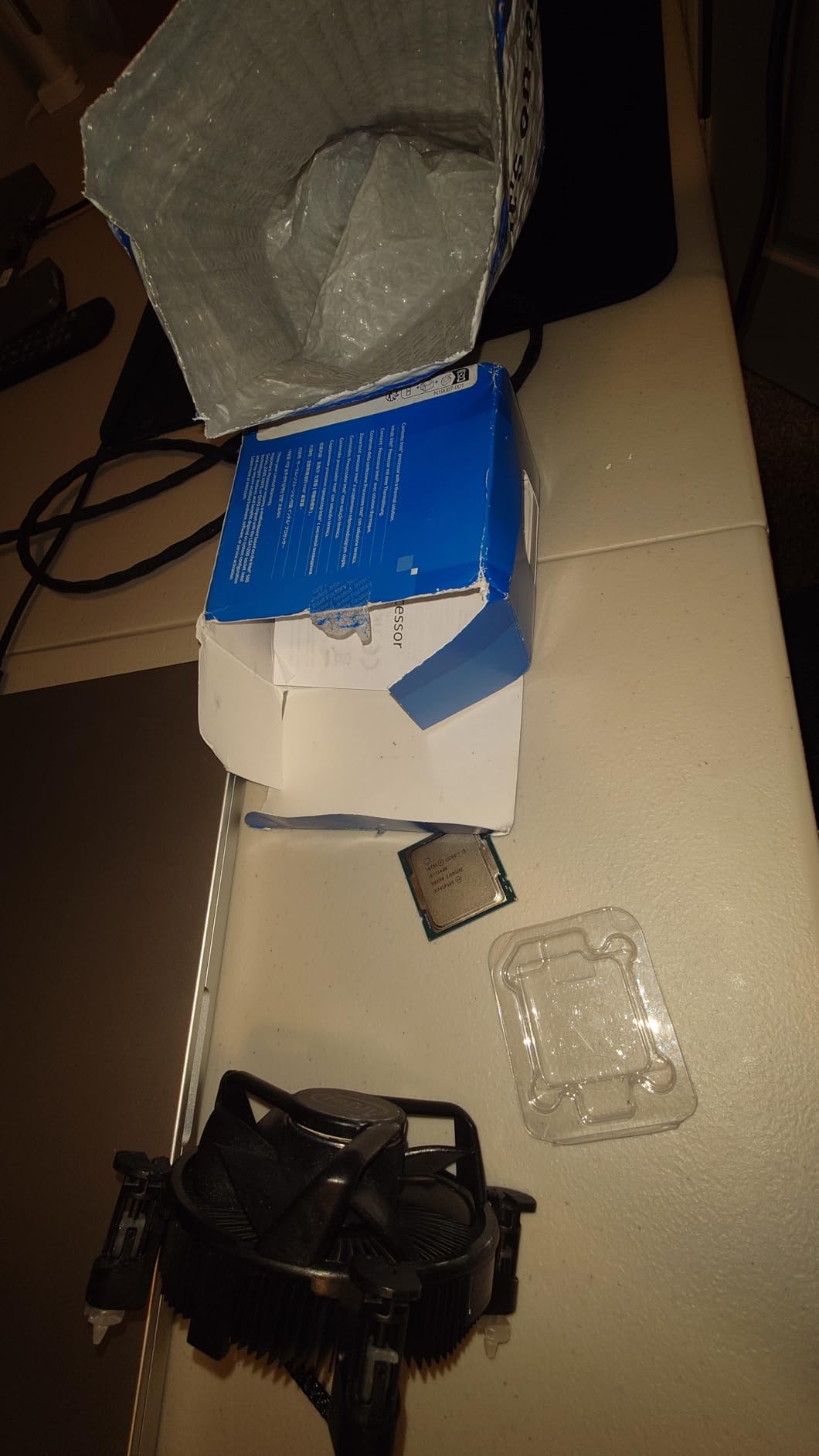 Core i5-11400 Desktop Processor 6 Cores up to 4.4 GHz LGA1200 (Intel 500 Series & Select 400 Series chipset) 65W customer photo 2