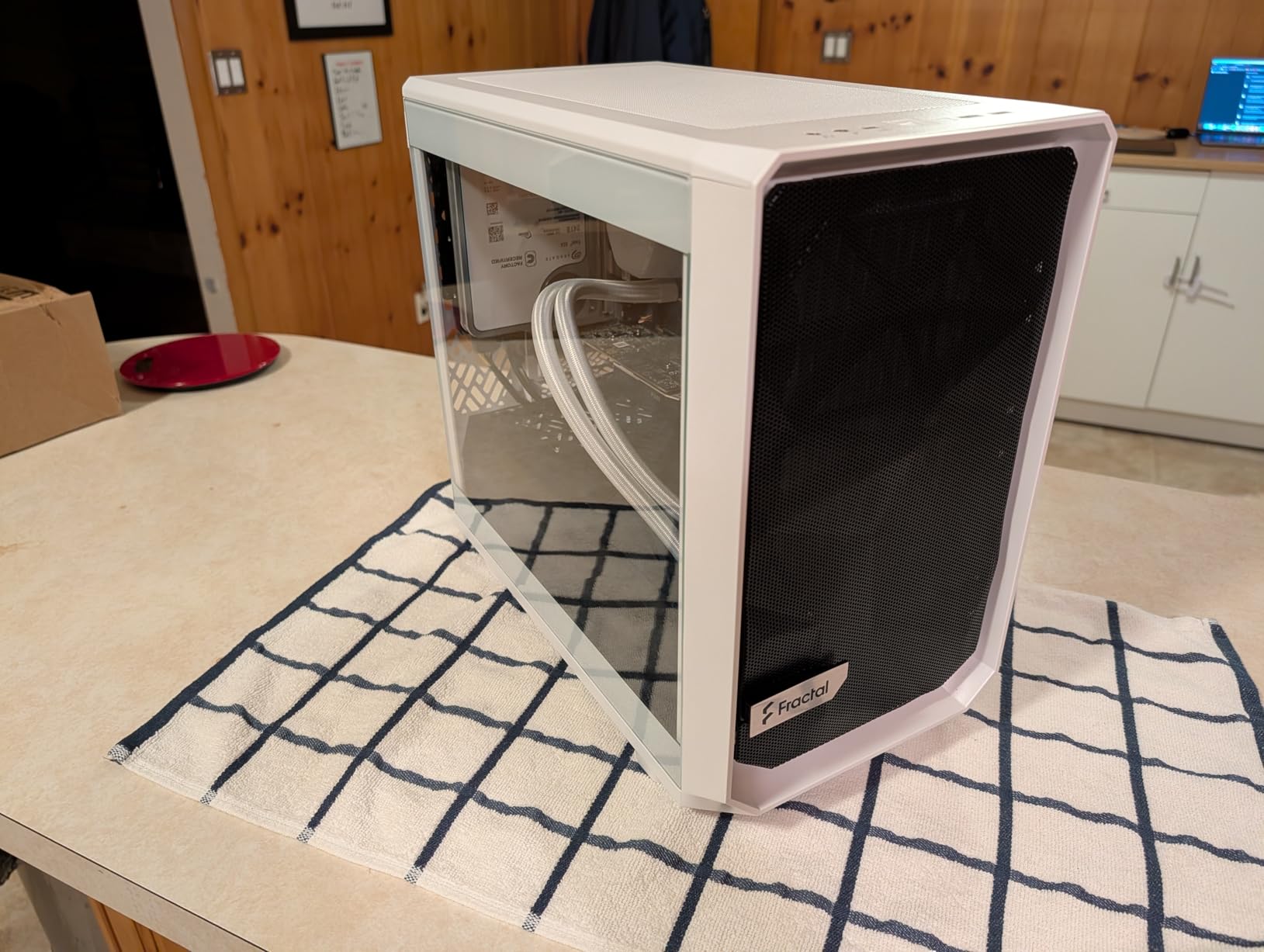 Cooler Master Elite Liquid 240 CPU AIO Cooler - 240mm Radiator, 2X ARGB PWM Fans, Dual-Chamber Pump Design, Ultra-Quiet High-Performance Cooling, AMD AM5/AM4 & Intel LGA 1851/1700, White customer photo 1