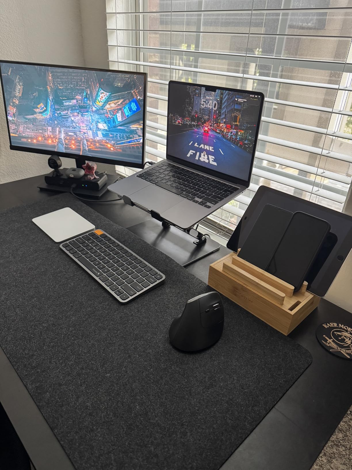 DAWNTREES Large Felt Desk Mat, 40