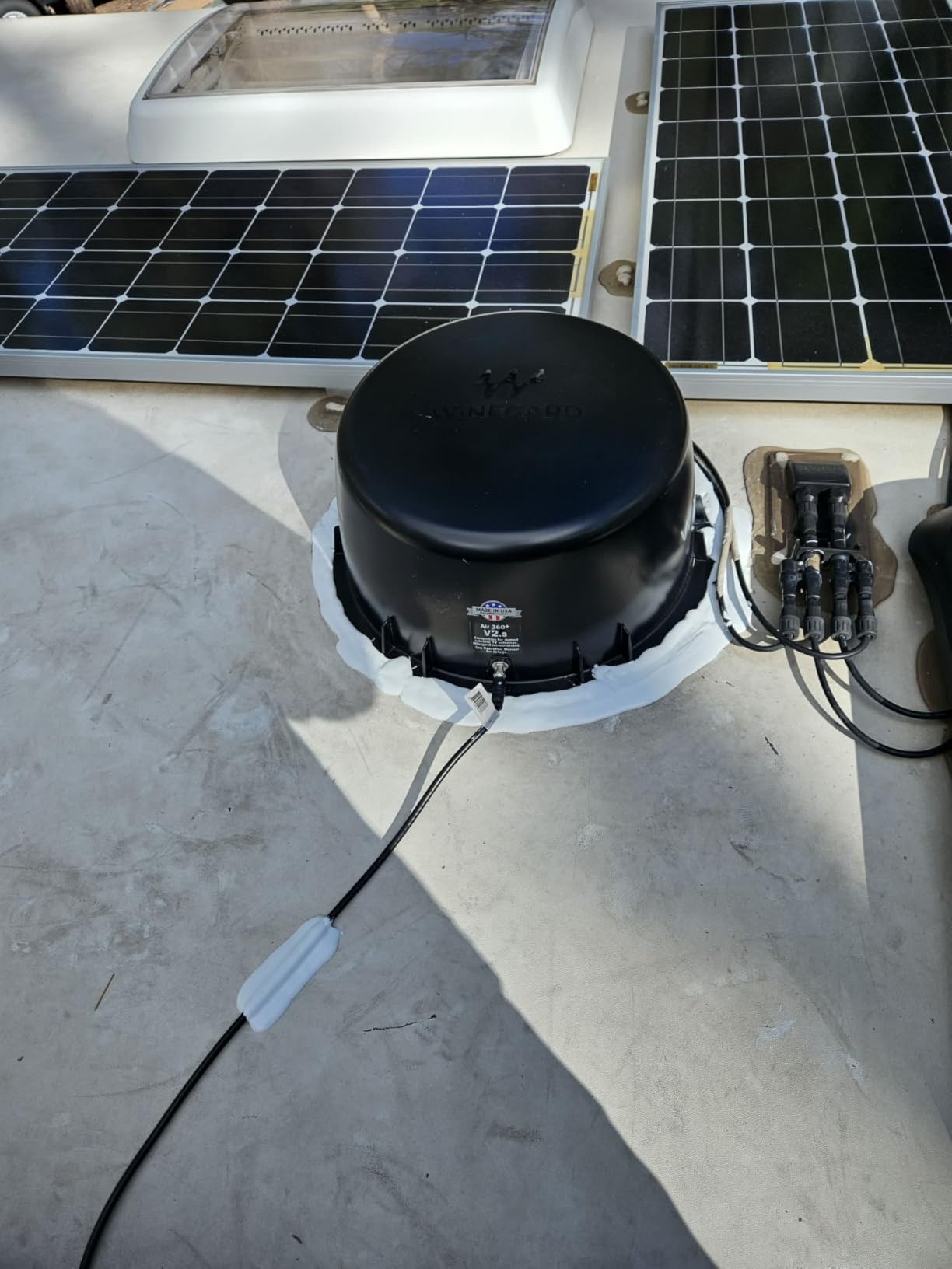 Winegard AR2-V2S Air 360+ V2.S - Outdoor HDTV RV Antenna and FM RV Antenna with Satellite Port Wi-Fi and Cellular Ready - Low-Profile - Black customer photo 1