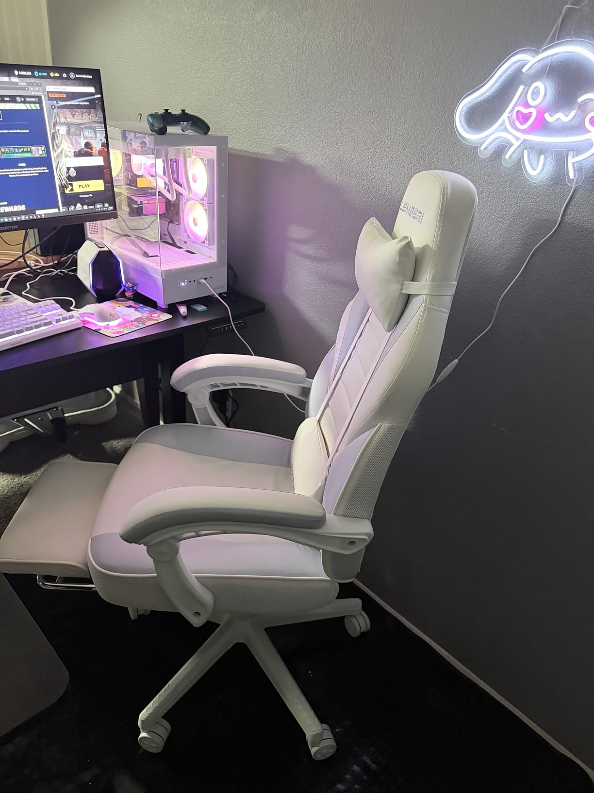 LEMBERI Big and Tall Gaming Chair 400lb Capacity, Heavy-Duty Office Chair with Reinforced Footrest, Wide Seat High Back PC Desk Chair with Linkage Armrests, Thickened Steel Frame, PU Leather, Red customer photo 2