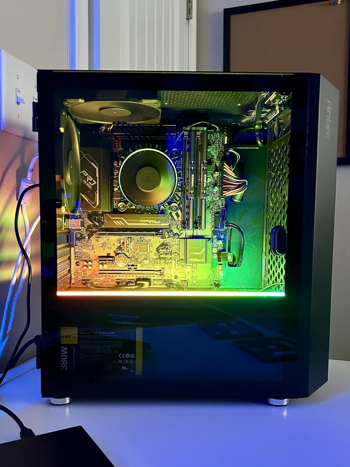 Core i5-12400 Desktop Processor 18M Cache, up to 4.40 GHz customer photo 1