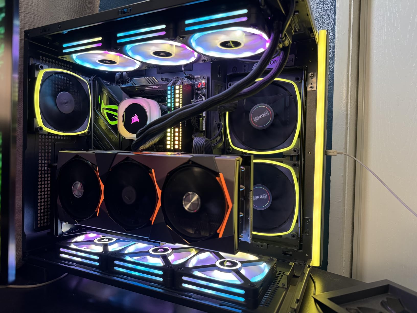 Cooler Master MasterAccessory Vertical GPU Card Holder Kit V3 Black, Premium Riser Cable PCI-E 4.0 x16-165mm, PCIe 3.0 Compatible, Adjustable Length for E-ATX|ATX|Micro ATX Case (MCA-U000R-KFVK03) customer photo 1