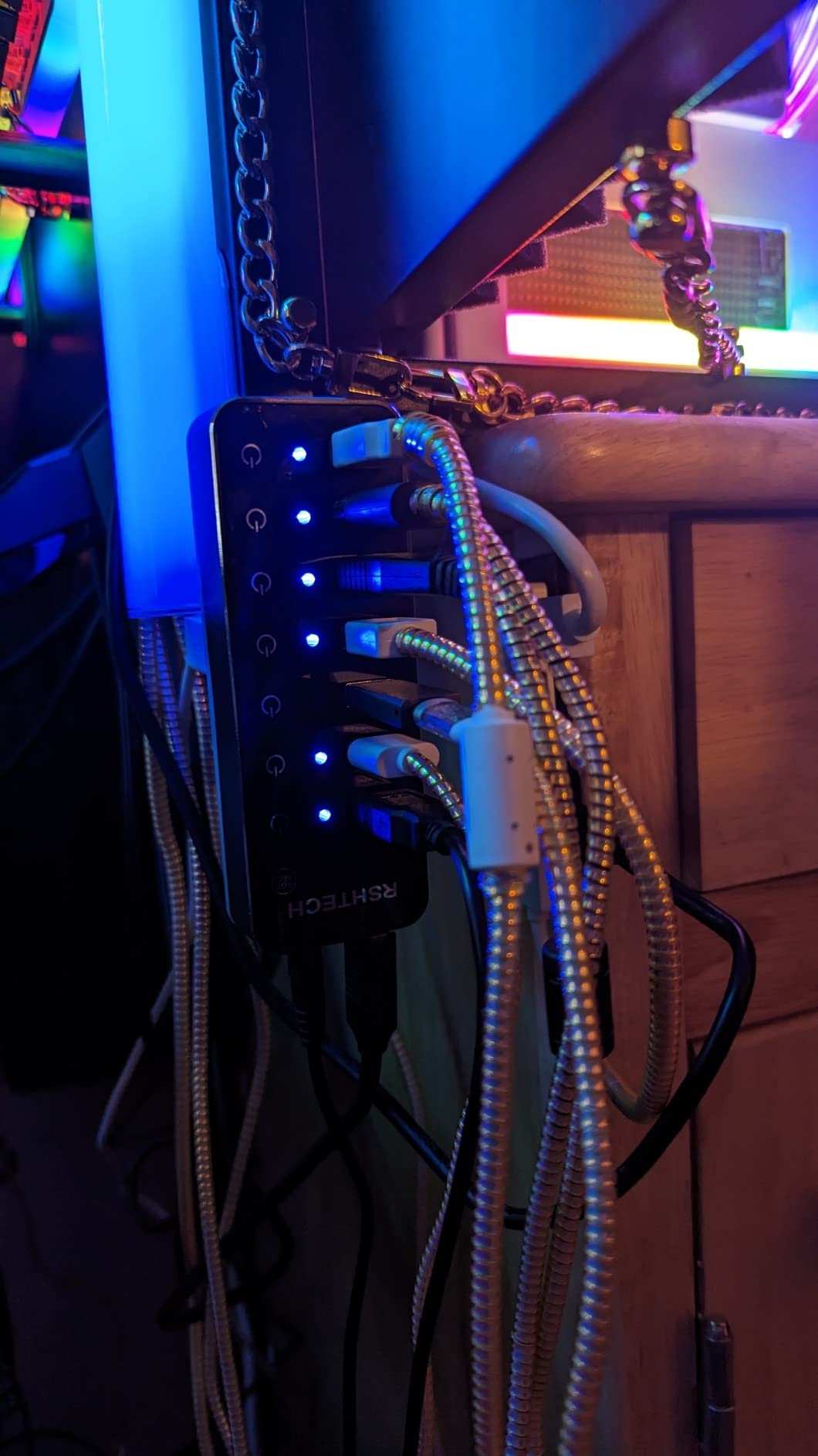 Powered USB Hub, RSHTECH RGB 7 Ports USB 3.0/USB C Hub with 14 Mode RGB LED Strip, Individual Touch Switches, 3.3ft Cable and 5V/4A Power Adapter, Aluminum Gaming USB Hub for PC and Laptop, RSH-518R customer photo 2
