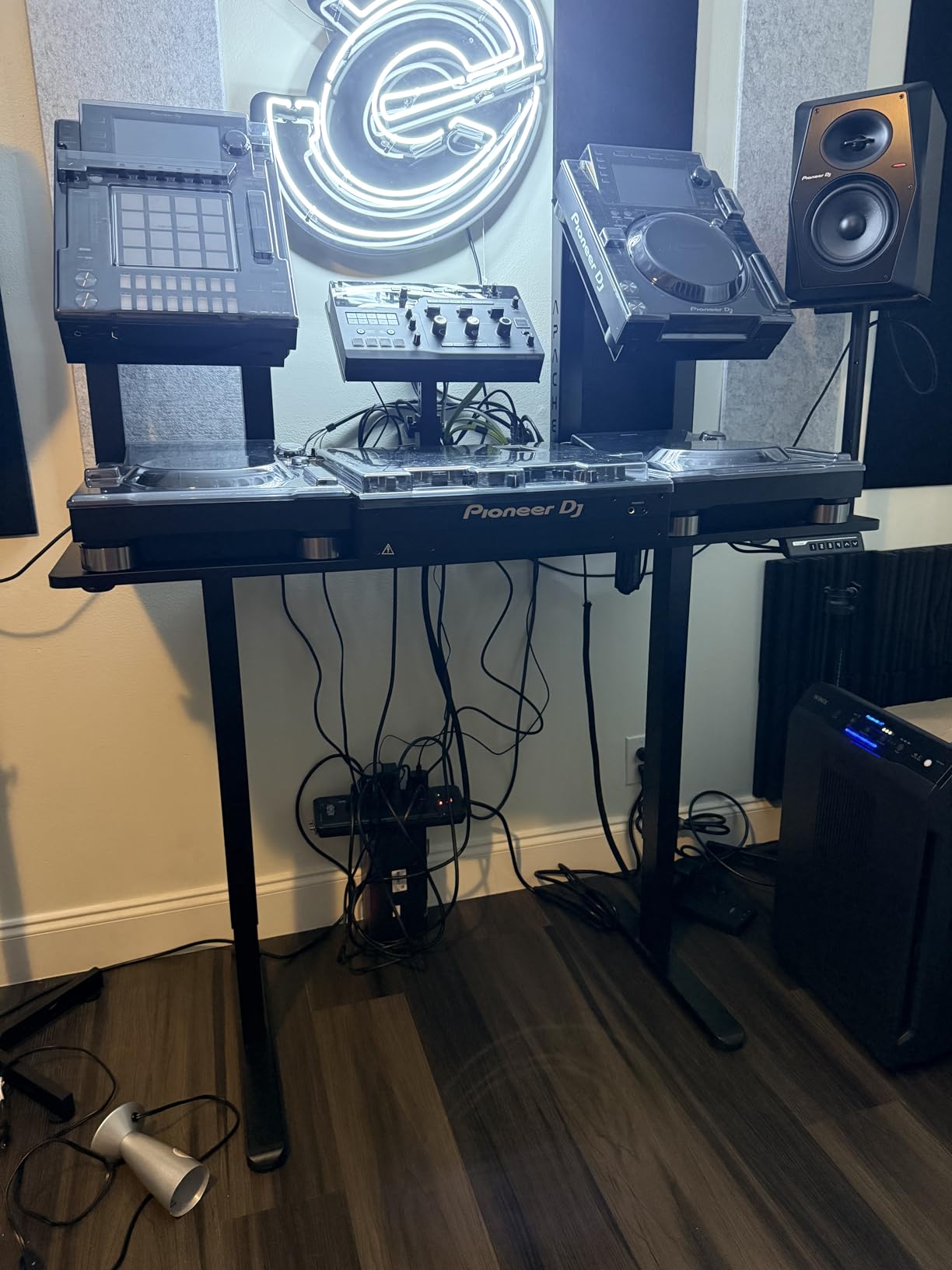 Under Desk Cable Management Tray White, Cinati Wire Organizers No Drill, Cable Tray with Clamp for Wire Management, Cord Organization Box for Office, Home - No Damage to Desk customer photo 2