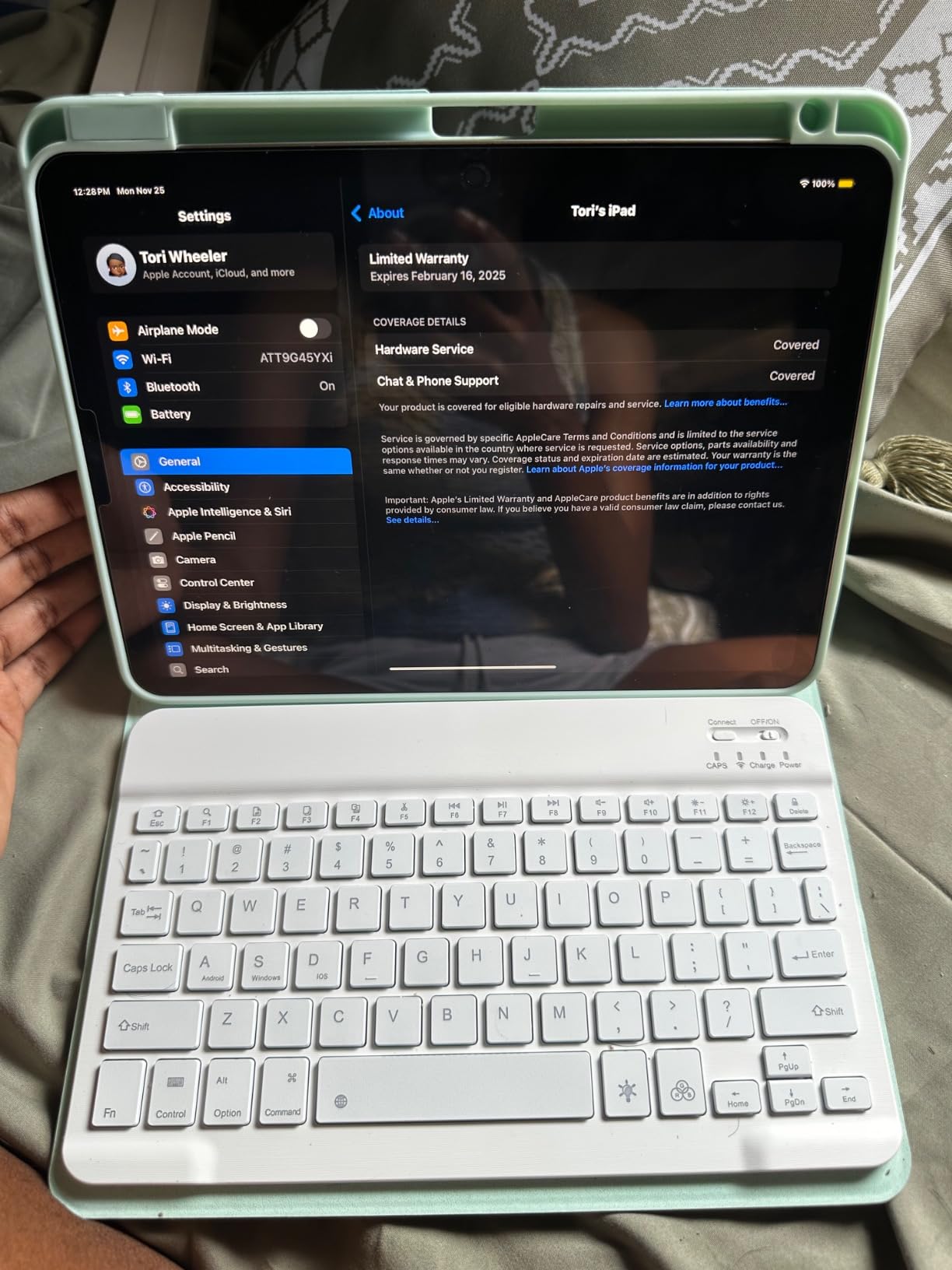 Apple 2022 iPad Pro 11-inch, Wi-Fi, 256GB - Silver (Renewed) customer photo 2