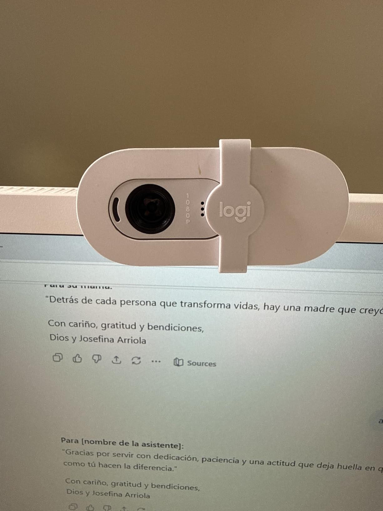 Logitech Brio 101 Full HD 1080p Webcam for Meetings, Streaming, Desktop, Laptop, PC - Built-in Mic, Shutter, Works with Zoom, Microsoft Teams, USB-A - Black customer photo 1