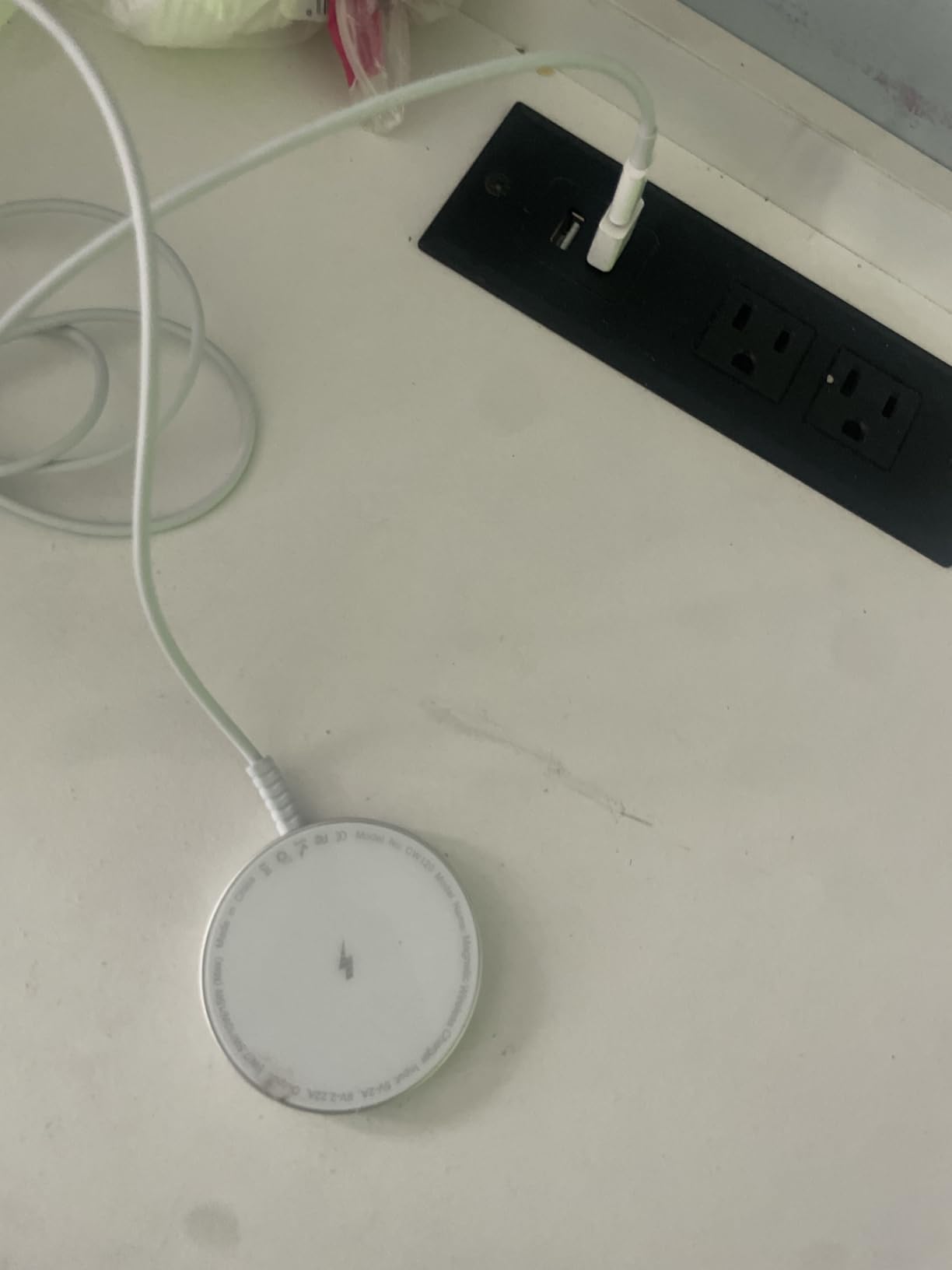 Magnetic Wireless Charging Pad for iPhone 17 16 15 14 13 12 Series & AirPods, Strong Magnet, Aluminum Alloy MagSafe Charger customer photo 2