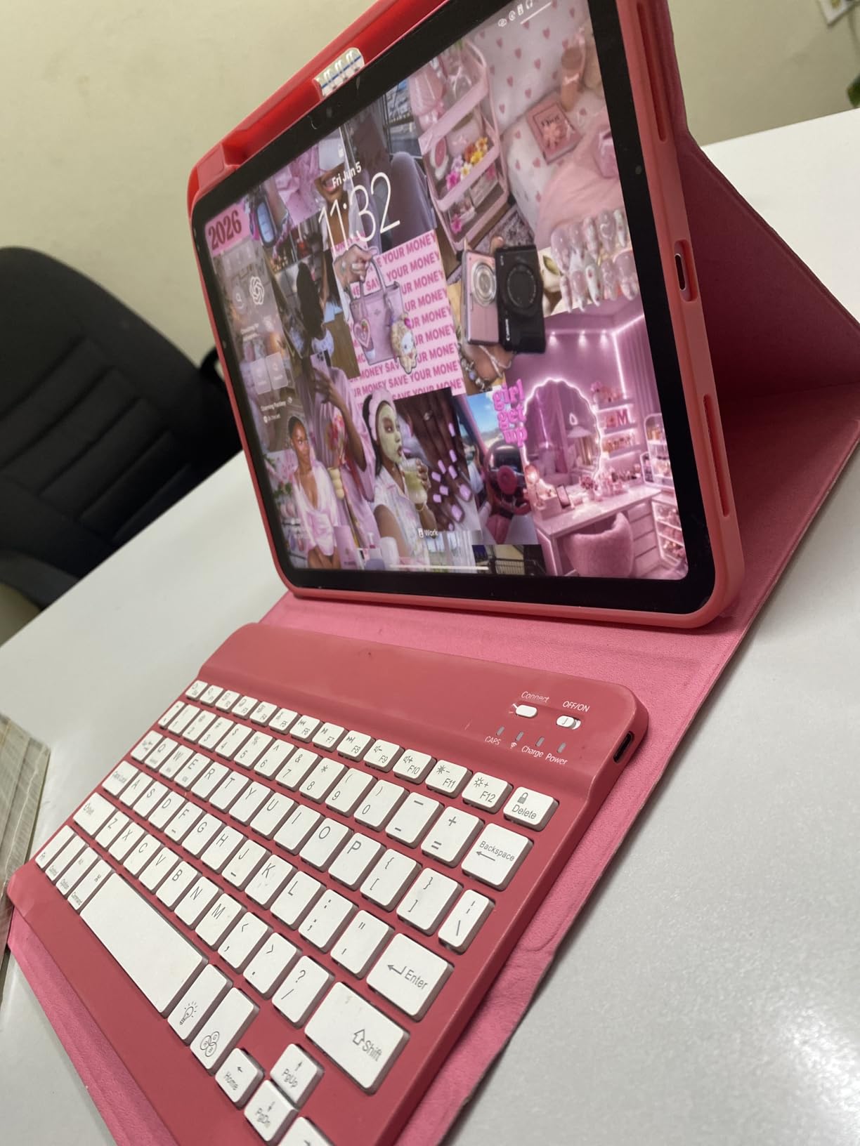 Hamile for iPad 11th 10th Generation Case with Keyboard - 7 Colors Backlit Wireless Detachable Folio Keyboard Cover with Pencil Holder customer photo 2