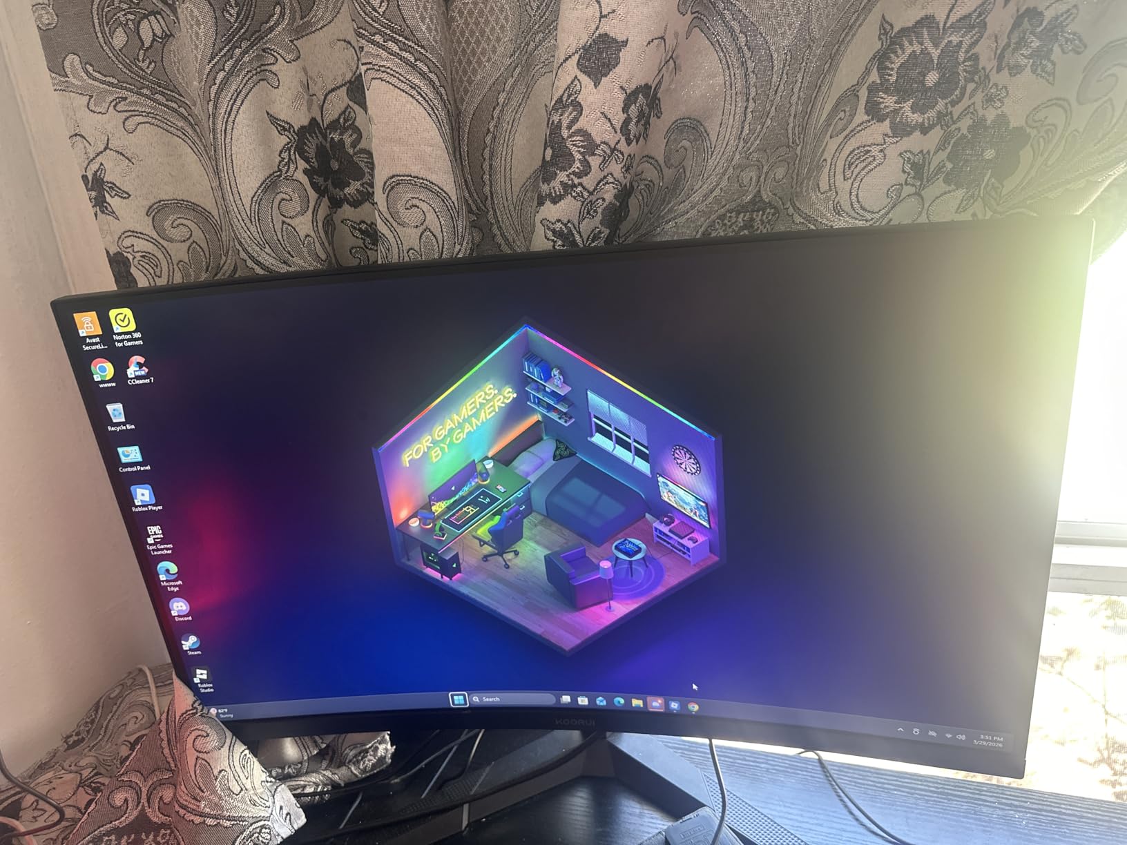 KOORUI 24 inch Curved Gaming Monitor 180Hz FHD 1080P Computer Monitor, 1ms 1500R Display, Adaptive Sync, FreeSync Premium, HDMI 2.0X2 & DP 1.2, VESA, Tilt, 24E6CA customer photo 2