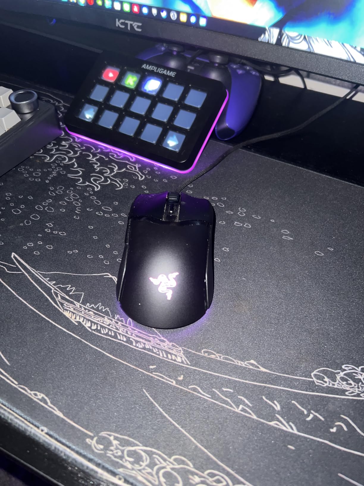 Razer Cobra Wired Gaming Mouse, Gen-3 Optical Switches, 58g, Black | Chroma RGB Lighting with Underglow, Precise 8500 DPI Optical Sensor, 100% PTFE Mouse Feet customer photo 2