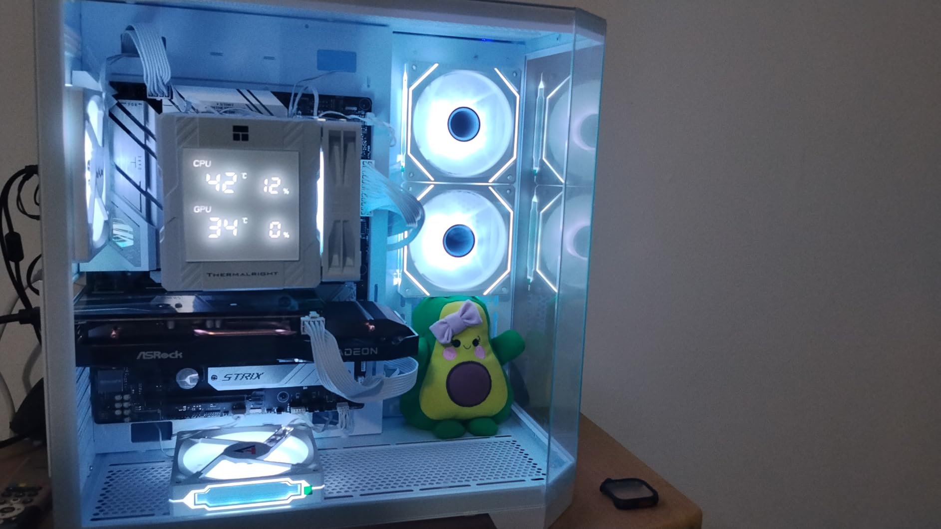 ASRock Radeon RX 7600 Challenger 8GB OC Graphics Card, AMD RDNA 3 Architecture, 8GB GDDR6, PCIe 4.0, Dual Fans, 0dB Silent Cooling, HDMI 2.1, DisplayPort 1.4 customer photo 1