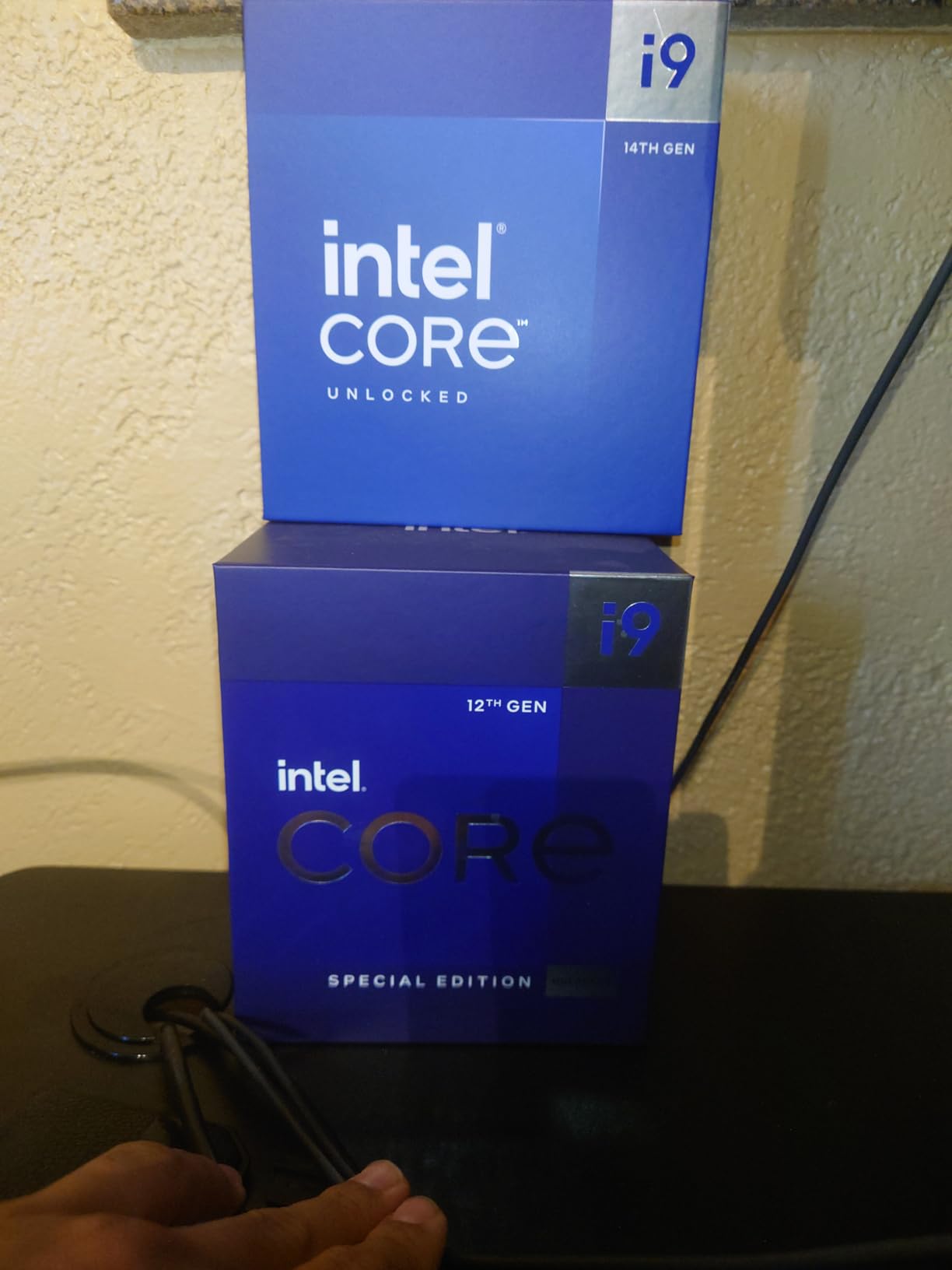 Intel Core i9-14900K Desktop Processor 24 cores (8 P-cores + 16 E-cores) up to 6.0 GHz customer photo 1