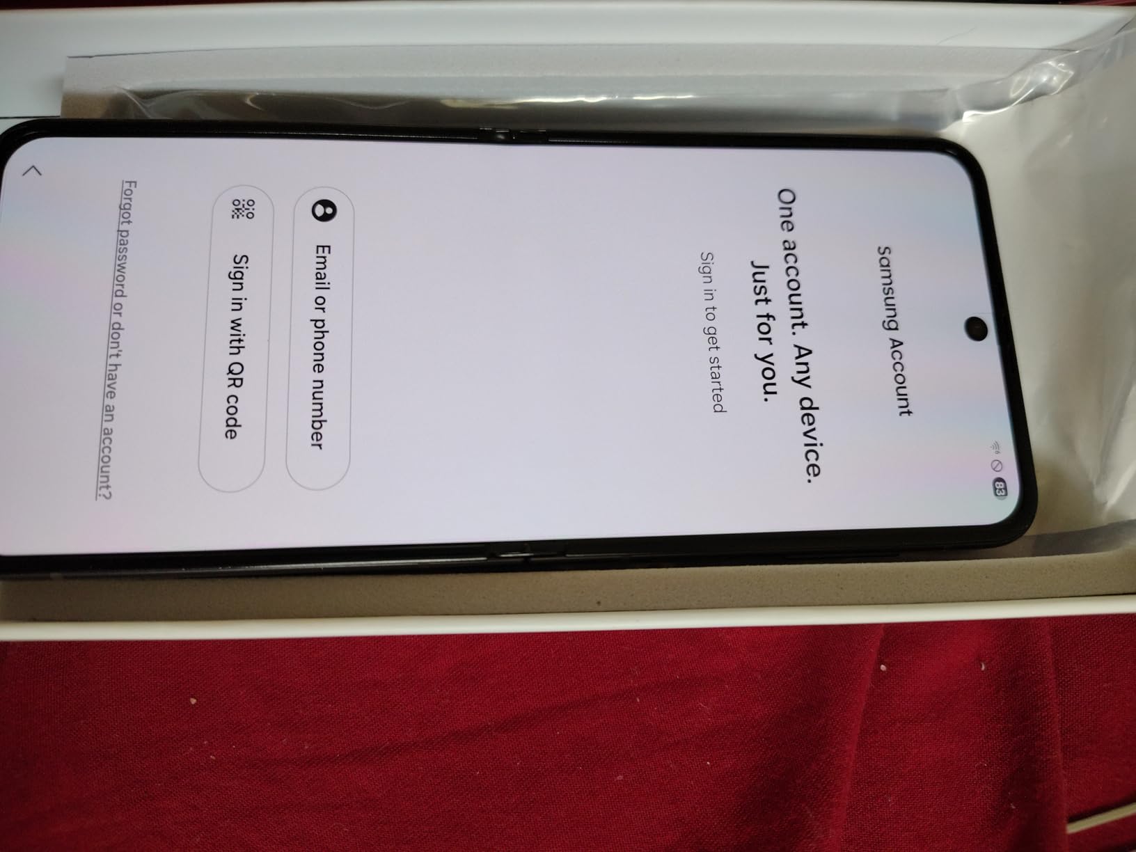 Samsung Galaxy Z Flip 5 5G, US Version, 256GB, Graphite - Unlocked (Renewed) customer photo 1