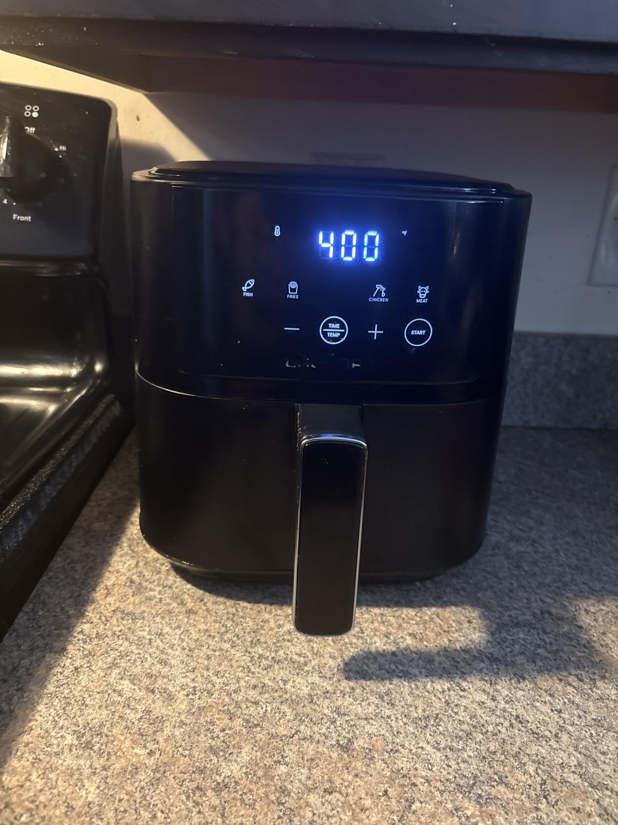 Chefman Air Fryer, 4 QT Compact Airfryer for Quick & Easy Meals in Minutes, Features Hi-Fry Technology for Extra Crisp, Touchscreen Controls with 4 Presets, Nonstick & Dishwasher Safe Basket, Black customer photo 2