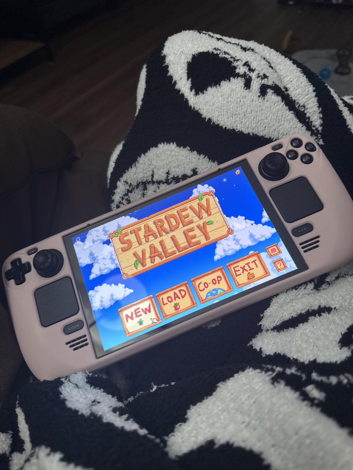 Valve Steam Deck OLED 512GB Handheld Gaming Console - HDR Screen, Longer-lasting Battery, Faster Downloads customer photo 2