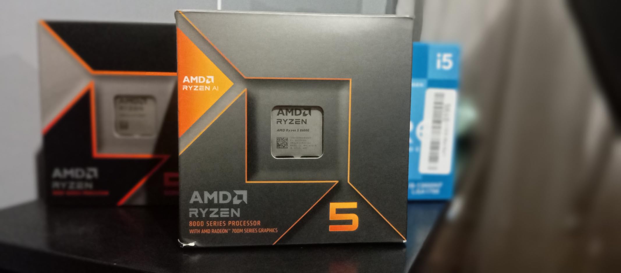 AMD Ryzen 5 8600G 6-Core, 12-Thread Desktop Processor with Radeon Graphics customer photo 2
