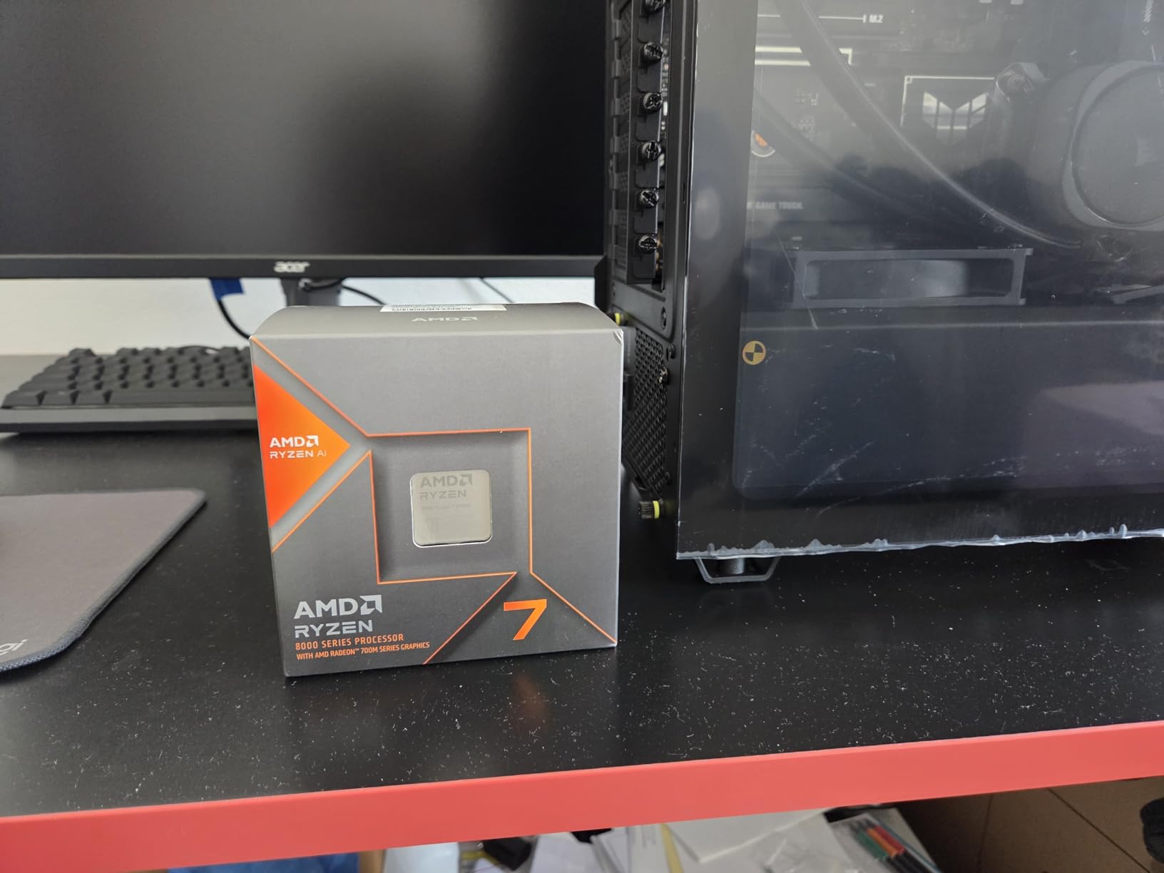 AMD Ryzen 7 8700G 8-Core, 16-Thread Desktop Processor with Radeon Graphics customer photo 2