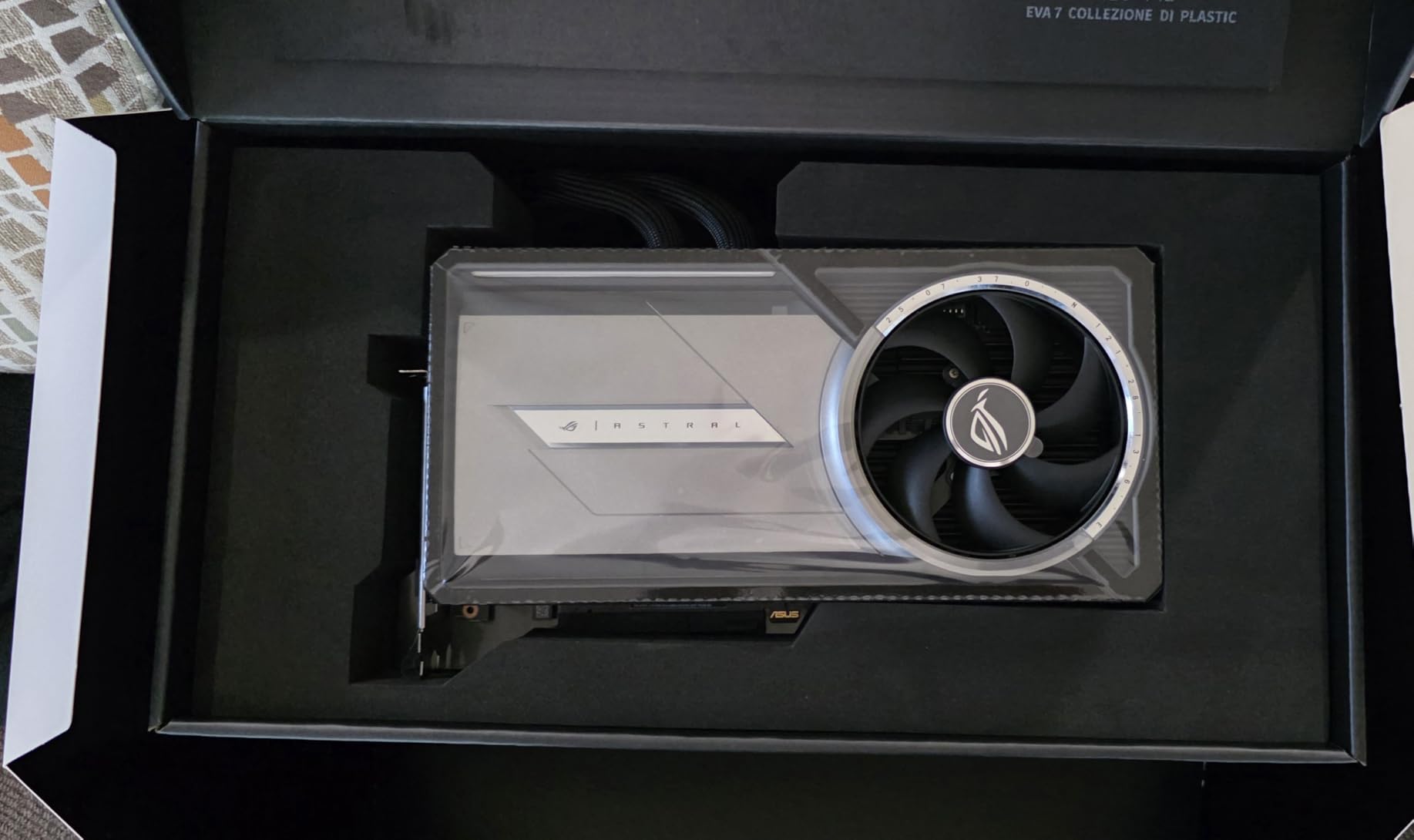 ROG Astral LC NVIDIA GeForce RTX 5090 32GB GDDR7 OC Edition, Experience Fluid Force with a 360mm AIO Cooler for Optimal Performance which can Achieve The Highest GPU Clock Speed, 3 Year Warranty customer photo 1