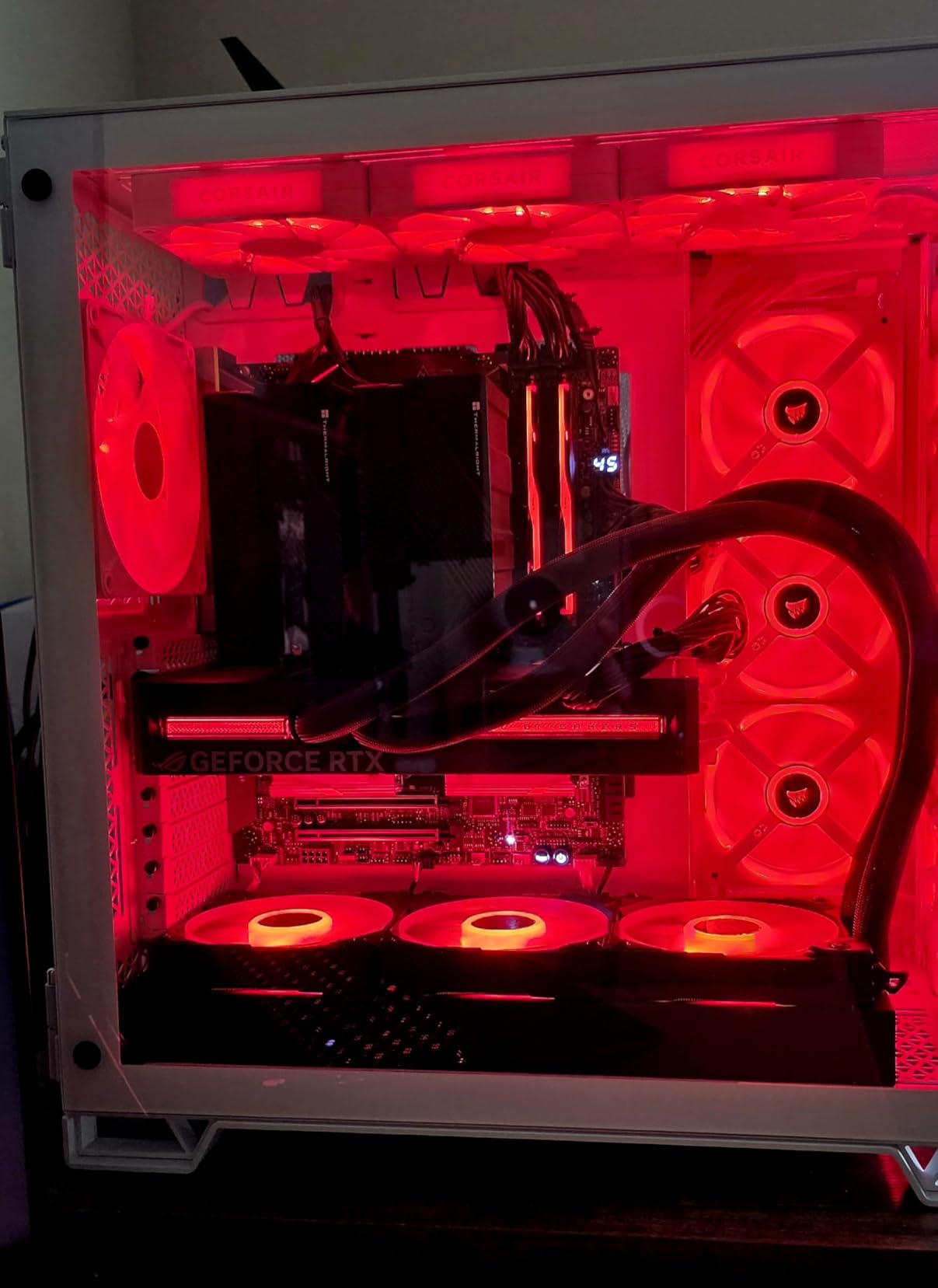 ROG Astral LC NVIDIA GeForce RTX 5090 32GB GDDR7 OC Edition, Experience Fluid Force with a 360mm AIO Cooler for Optimal Performance which can Achieve The Highest GPU Clock Speed, 3 Year Warranty customer photo 2