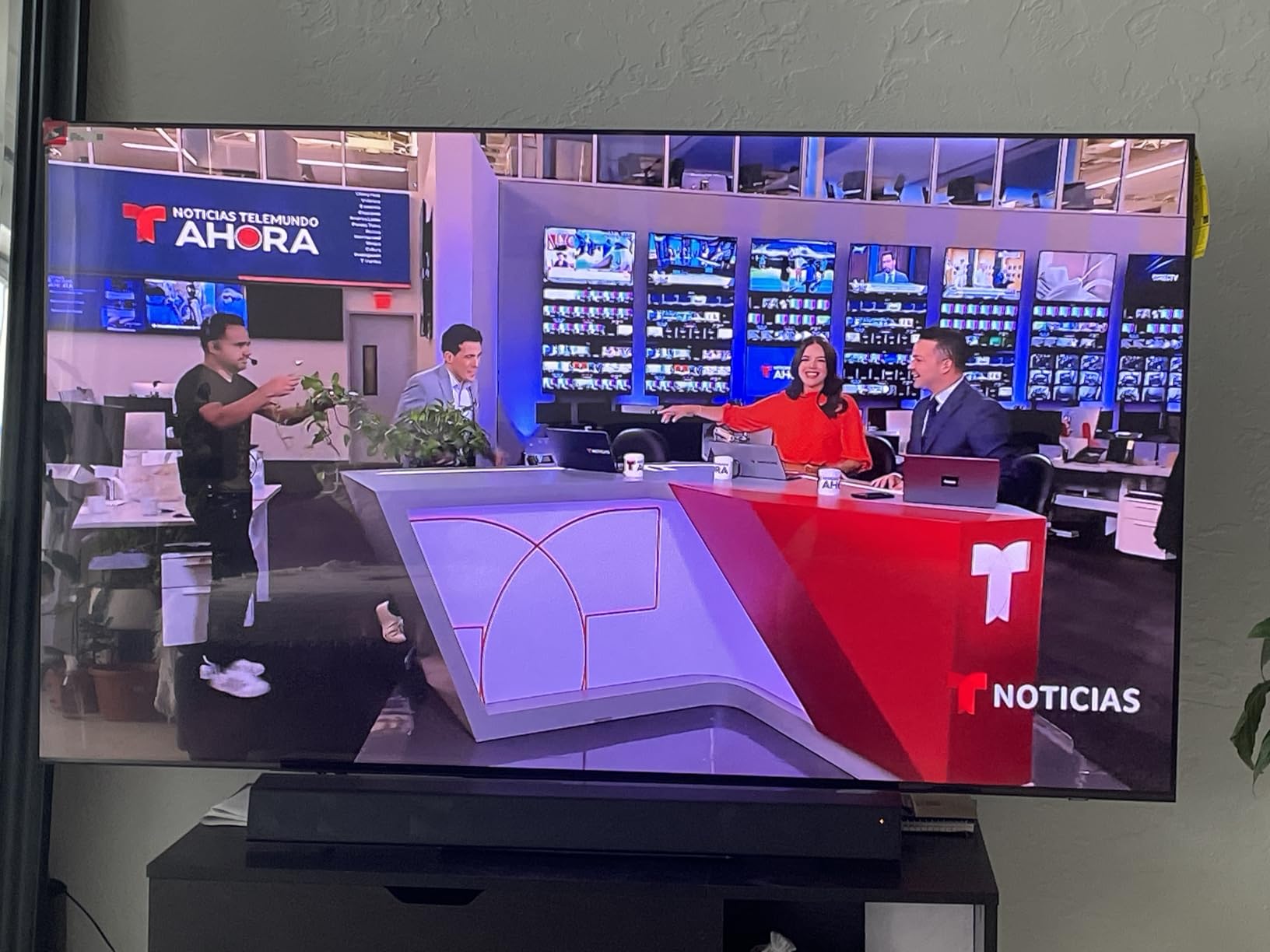 65-Inch Class OLED 4K S90D Series HDR+ Smart TV w/Dolby Atmos, Object Tracking Sound Lite, Motion Xcelerator, Real Depth Enhancer, 4K AI Upscaling, Alexa Built-in (QN65S90D, 2024 Model) customer photo 1