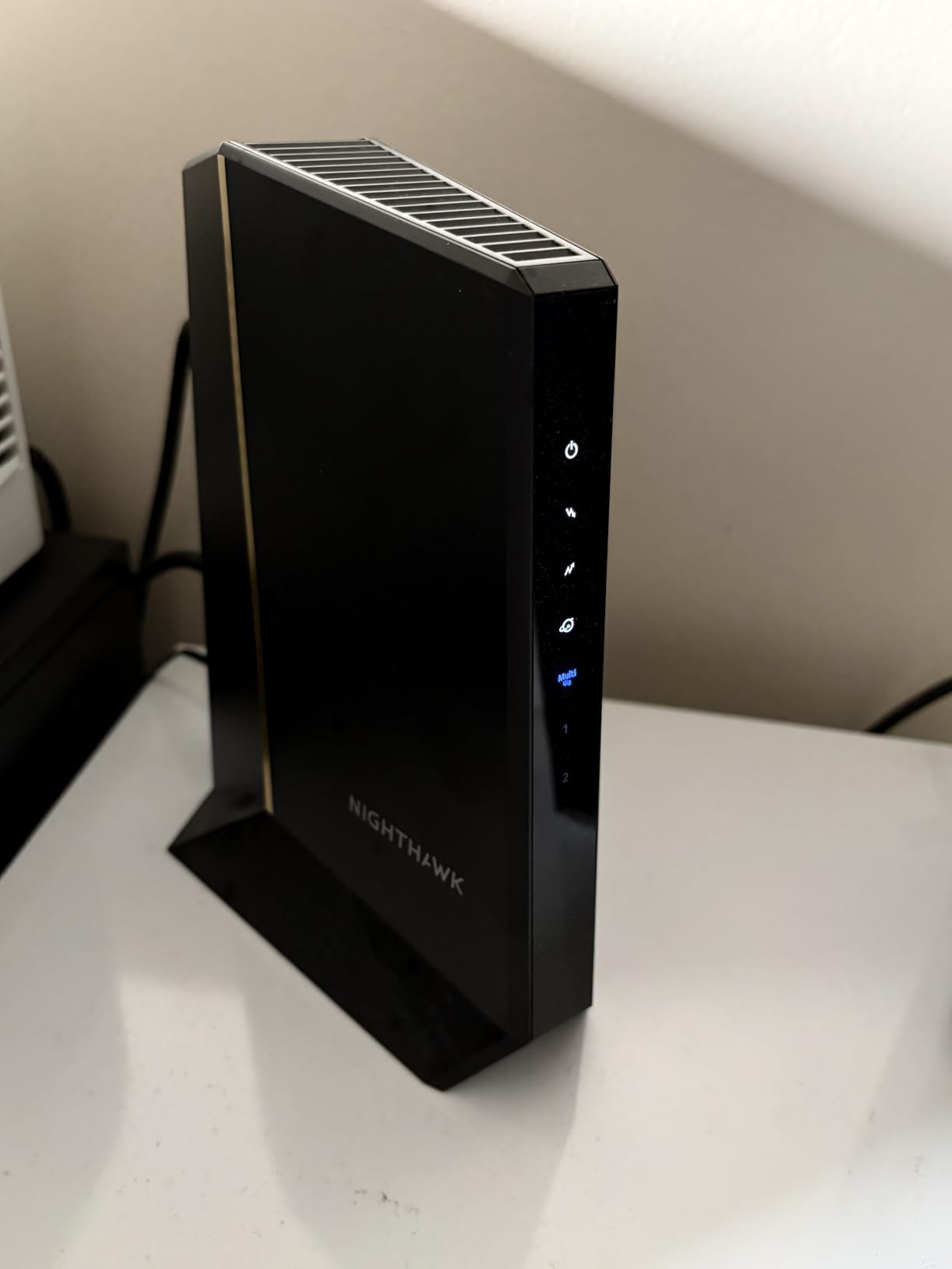 NETGEAR Nighthawk DOCSIS 3.1 Mid/high-Split Cable Modem (CM3000) - Approved for Today's Fastest Speeds - Works with All Providers Incl. Xfinity, Spectrum, Cox - for Plans up to 2.5Gbps customer photo 1