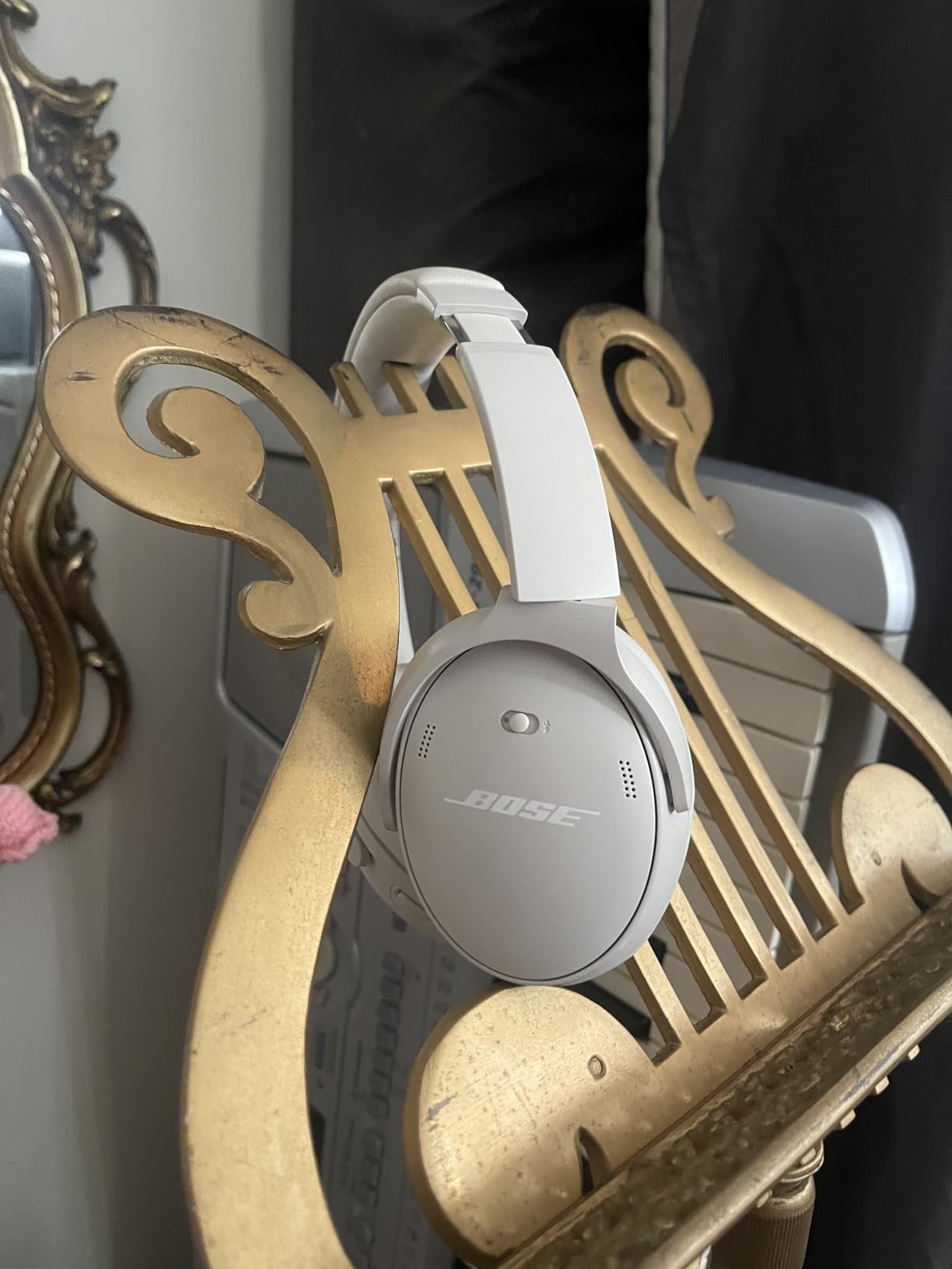 Bose QuietComfort Headphones - Wireless Bluetooth Headphones, Active Over Ear Noise Cancelling and Mic, USB-C Charging, Deep Bass, Up to 24 Hours of Playtime, Sandstone customer photo 2