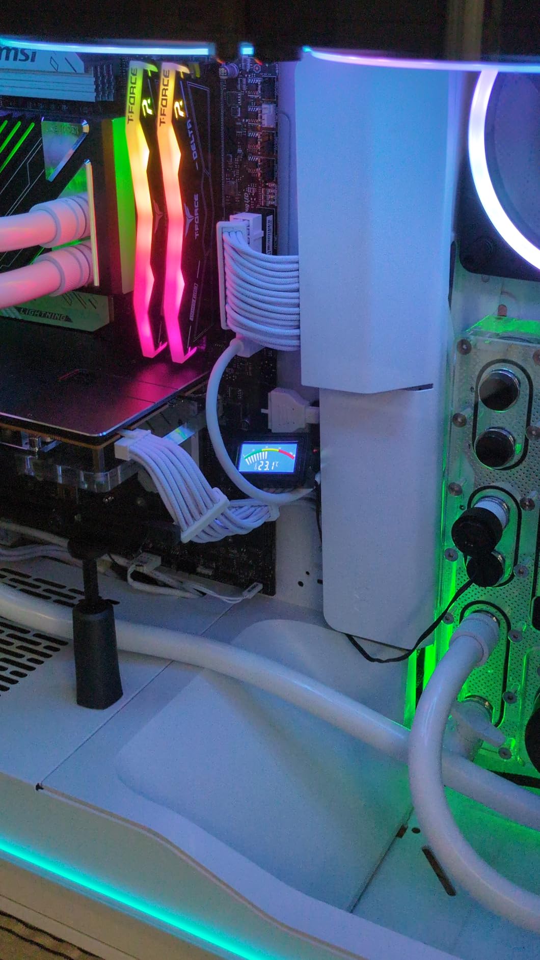 Fractal Design Momentum 12 RGB - Silent PC Case Fan - 120 mm - ARGB Gen 2-16 LEDs - Liquid Crystal Polymer LCP Blades - FDB Fluid Dynamic Bearing - Black customer photo 2