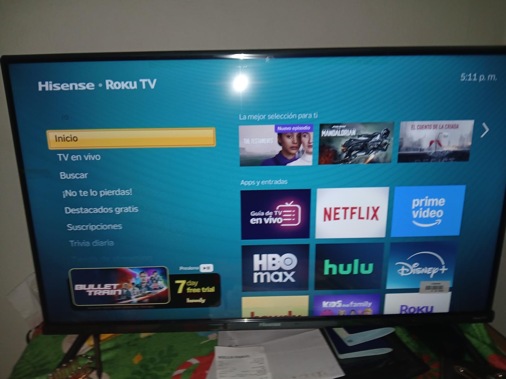 Hisense 32-Inch Class A4 Series HD 720p Smart Roku TV with Alexa Compatibility (32A4HNR) - Dolby Audio, Slim Bezel Design, Google Assistant customer photo 1