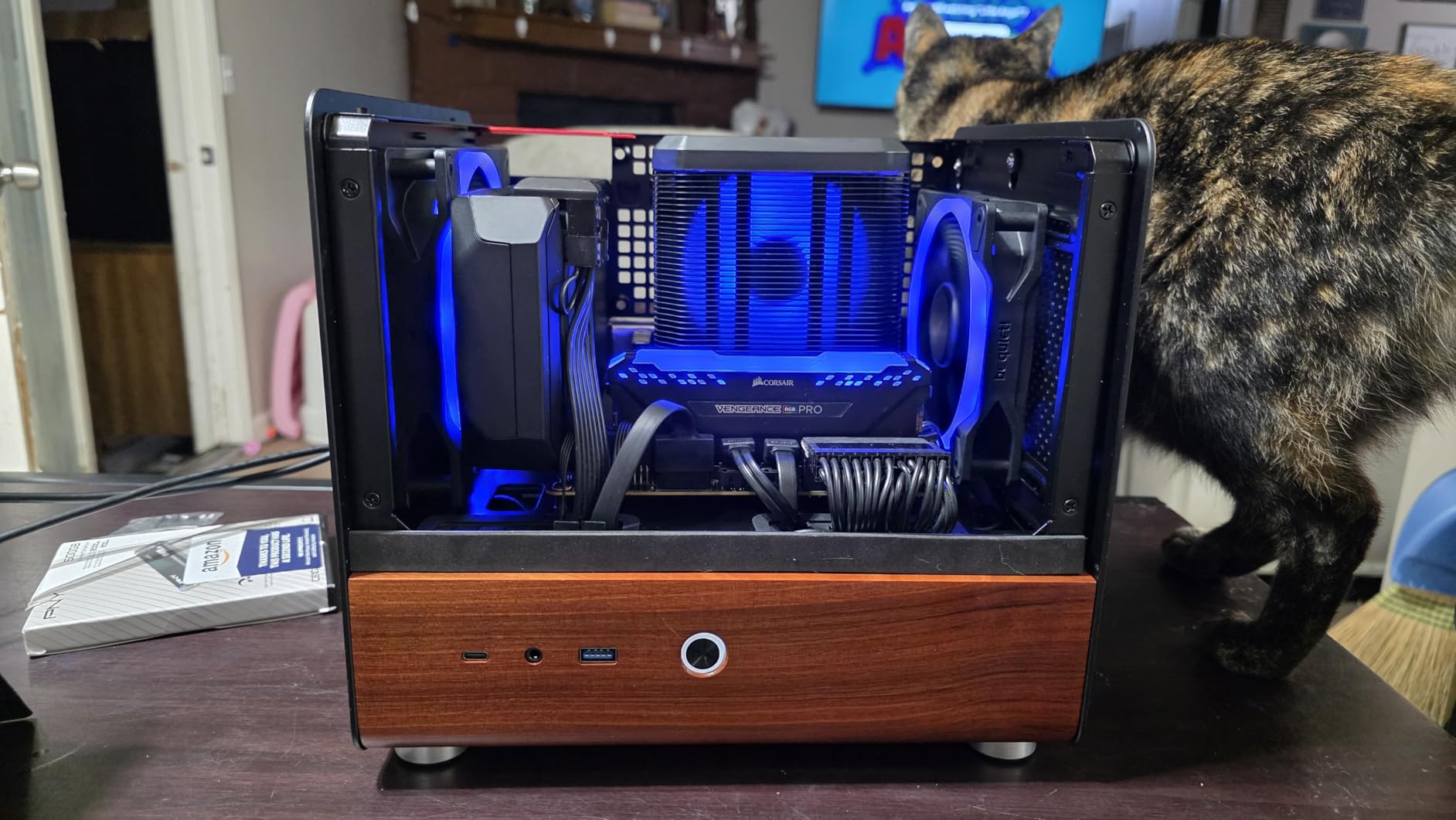 JONSBO TK-0 Black ITX Mini Tower PC Case, Hyperboloid Glass Desktop Design, Separated Cabinet Structure, Al Alloy Shell DTX/ITX Walnut Wood Computer Case, Sff Case, Black customer photo 1
