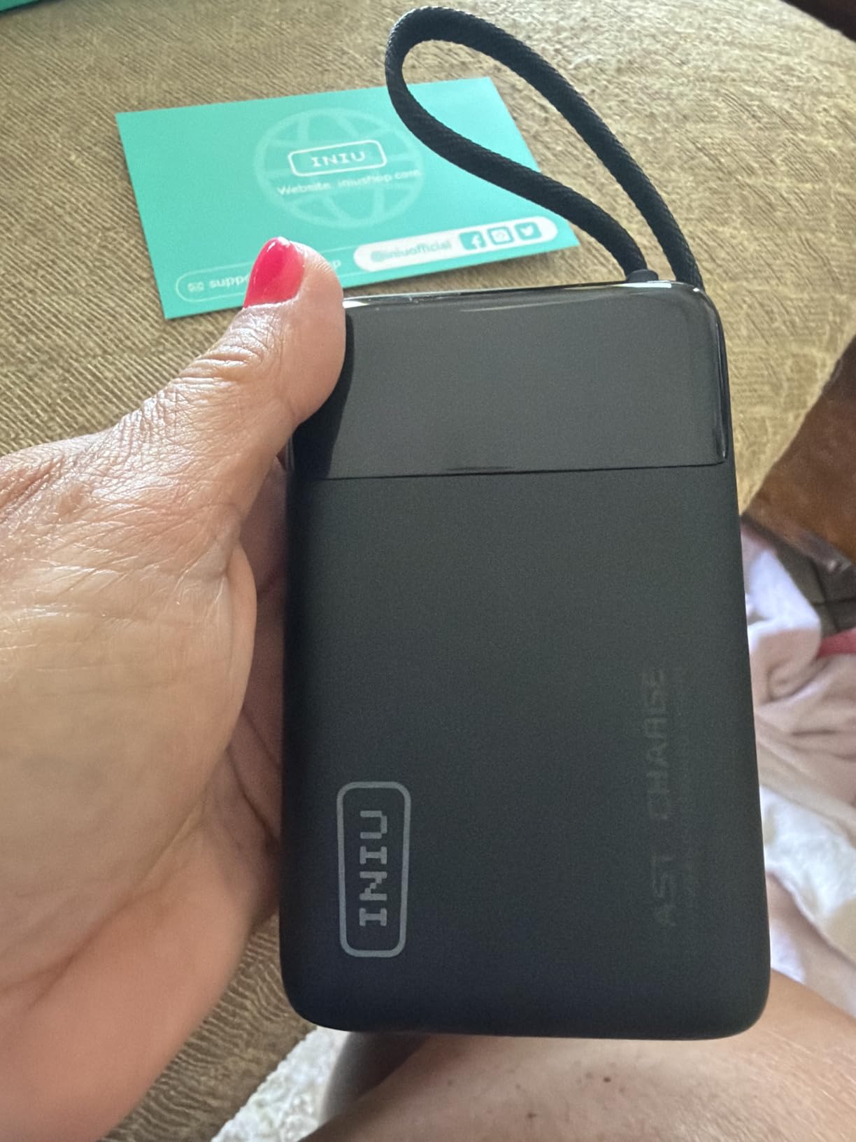 INIU 20000mAh Power Bank, Small 45W PD Fast Charging Portable Charger with Built-in USB C Cable, Flight-Safe Travel External Phone Battery Pack for iPhone 17 Pro Max Samsung S26 iPad etc, Black customer photo 1