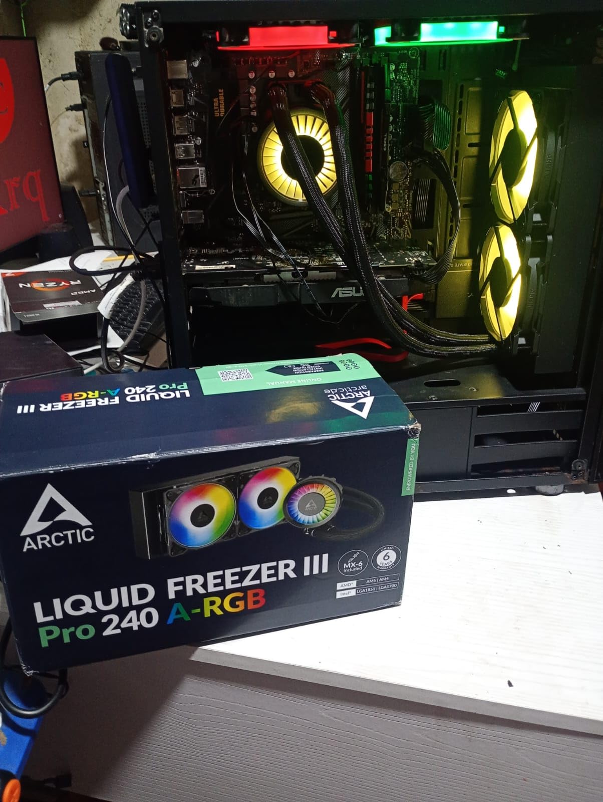 ARCTIC Liquid Freezer III Pro 240 A-RGB - 240 mm AIO CPU Cooler, Water Cooling, 38 mm Radiator, PWM Pump, VRM Fan, for AMD AM5/AM4, Intel LGA1851/1700 Contact Frame - Black customer photo 2