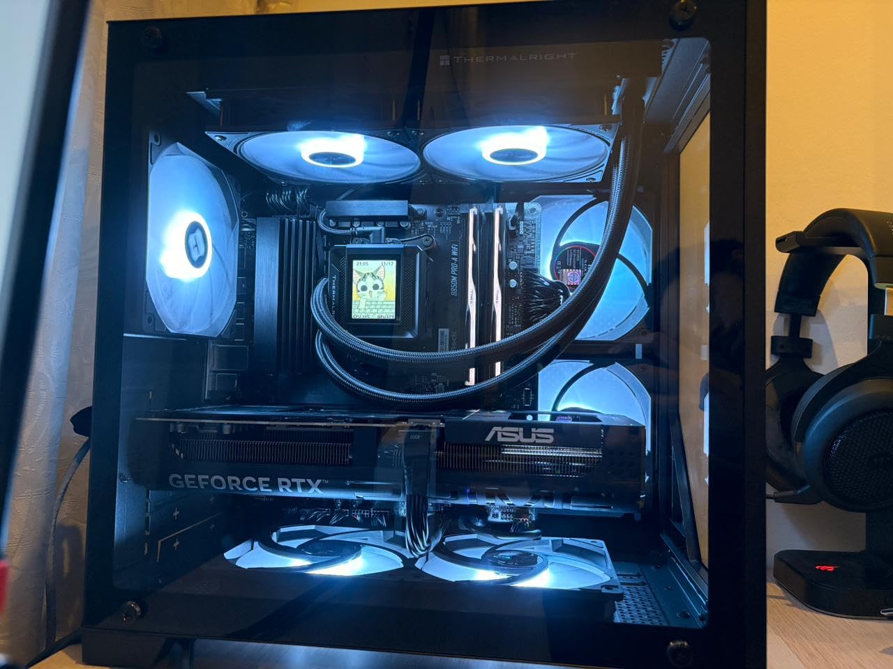 Thermalright FW 240 SE ARGB Black-AIO CPU Liquid Cooler, IPS LCD Screen with 320*240 Resolution, for AM4/AM5, Intel LGA1700/1851, 2-inch Magnet-Absorbent LCD Screen for Images-Black, PC CPU Water Cooler customer photo 2