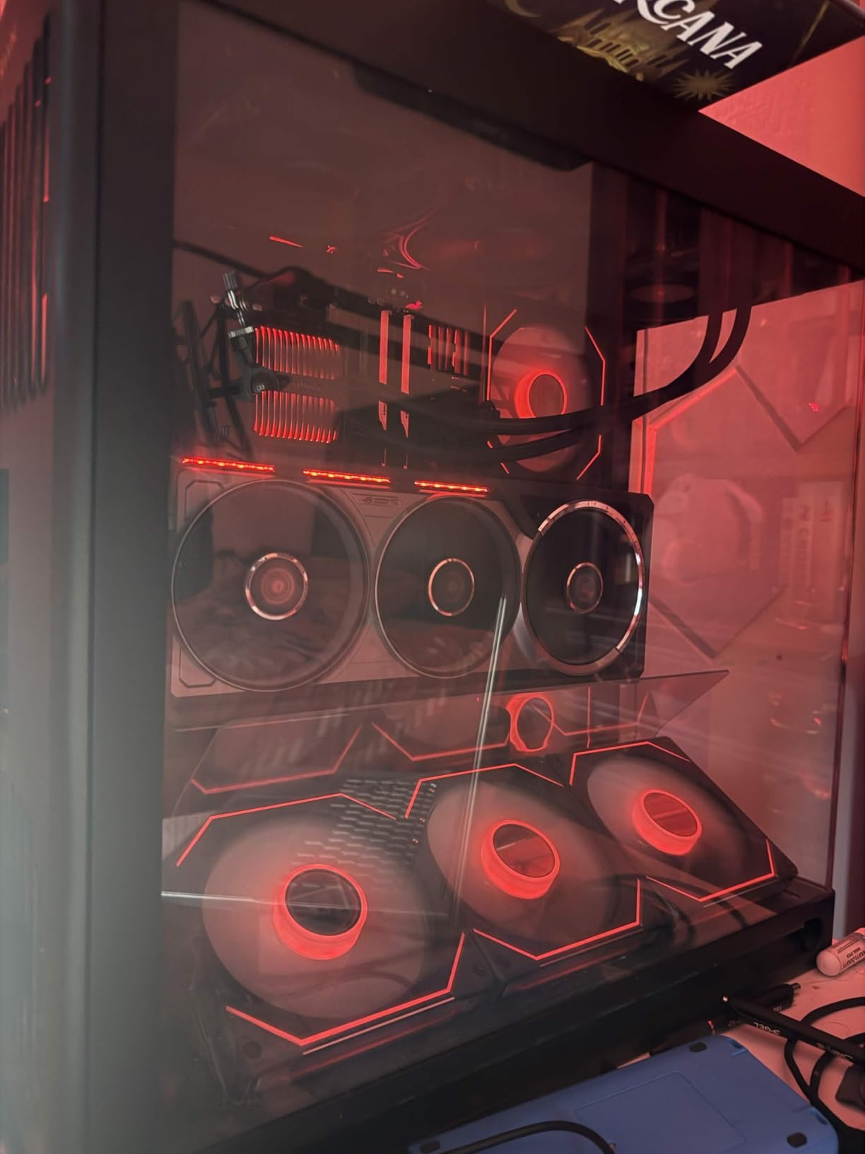 ROG Astral NVIDIA GeForce RTX 5090 32GB GDDR7 OC Edition Gaming Graphics Card (PCIe 5.0, HDMI/DP 2.1, 3.8-Slot, 4-Fan Design, Axial-tech Fans, Patented Vapor Chamber), 3 Year Warranty customer photo 1
