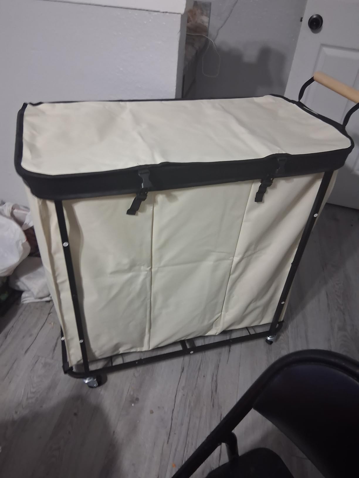 230L (60 Gal) Extra Large Fashion Laundry Sorter 3 Section with Lid, Rolling Laundry Basket Hamper with Handle, Laundry Organizer Storage Cart with Sturdy Metal Frame for Laundry Room, Hotel, White customer photo 2