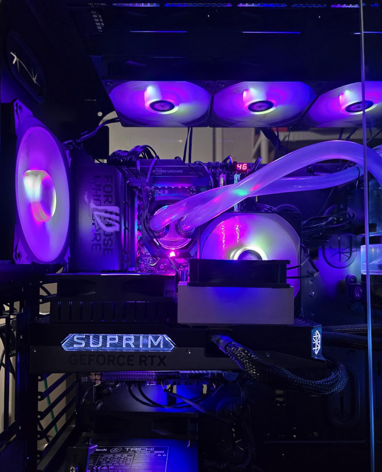MSI Gaming RTX 5090 32G SUPRIM Liquid SOC Graphics Card (32GB GDDR7, 512-bit, Extreme Performance: 2580 MHz, DisplayPort x3 2.1a, HDMI 2.1b, NVIDIA Blackwell Architecture) customer photo 2