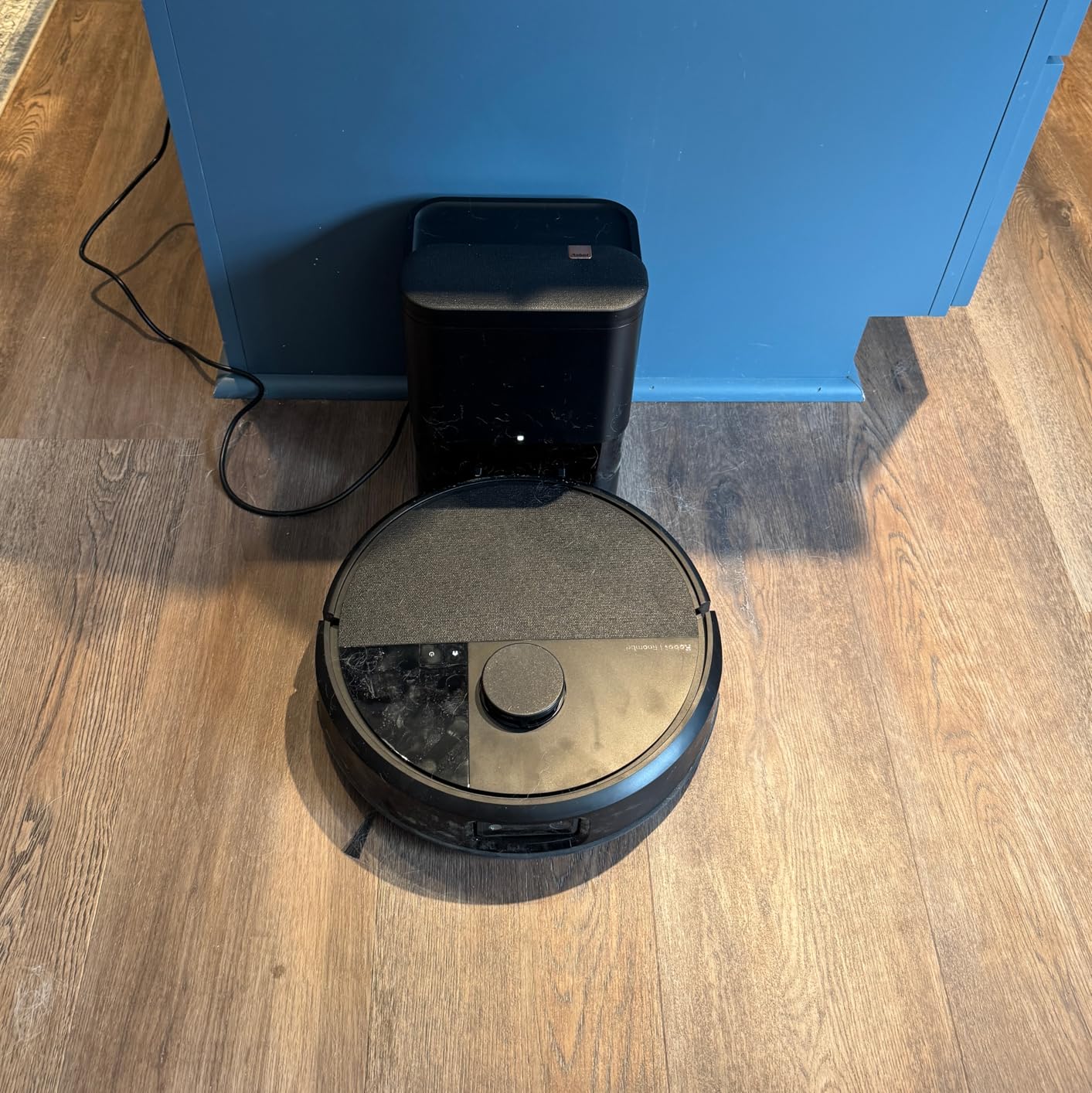 Roomba Max 705 Robot Vacuum with AutoEmpty Dock, Powerful Suction, Dual Rubber Anti-Tangle Brushes, LiDAR Navigation, Obstacle & Anti-Fall Detection, for Carpet and Hard Floors customer photo 1