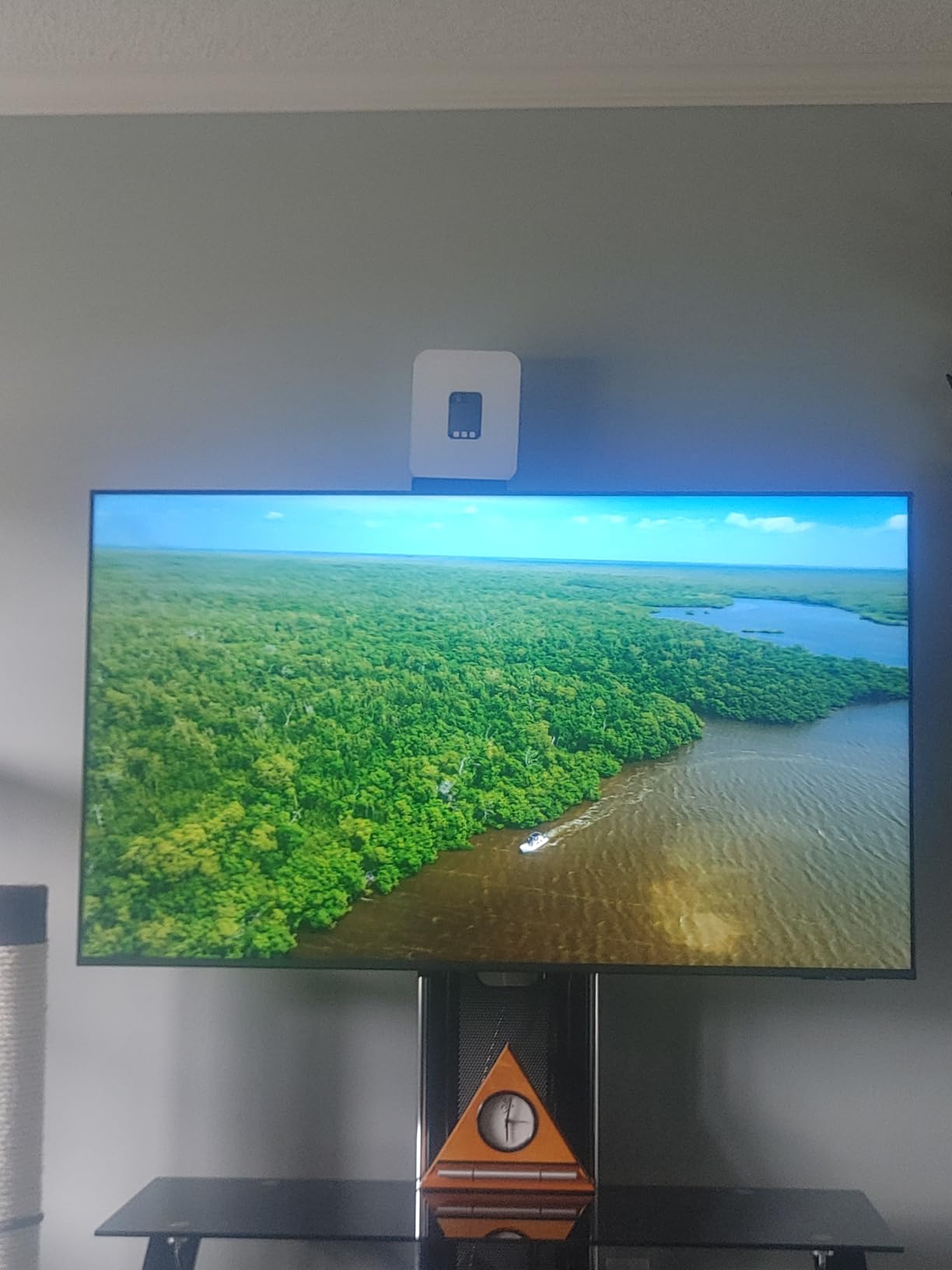 Samsung 58-Inch Class Crystal UHD U8000F 4K Smart TV (2025 Model) Endless Free Content, Crystal Processor 4K, MetalStream Design, Knox Security, Alexa Built-in customer photo 2