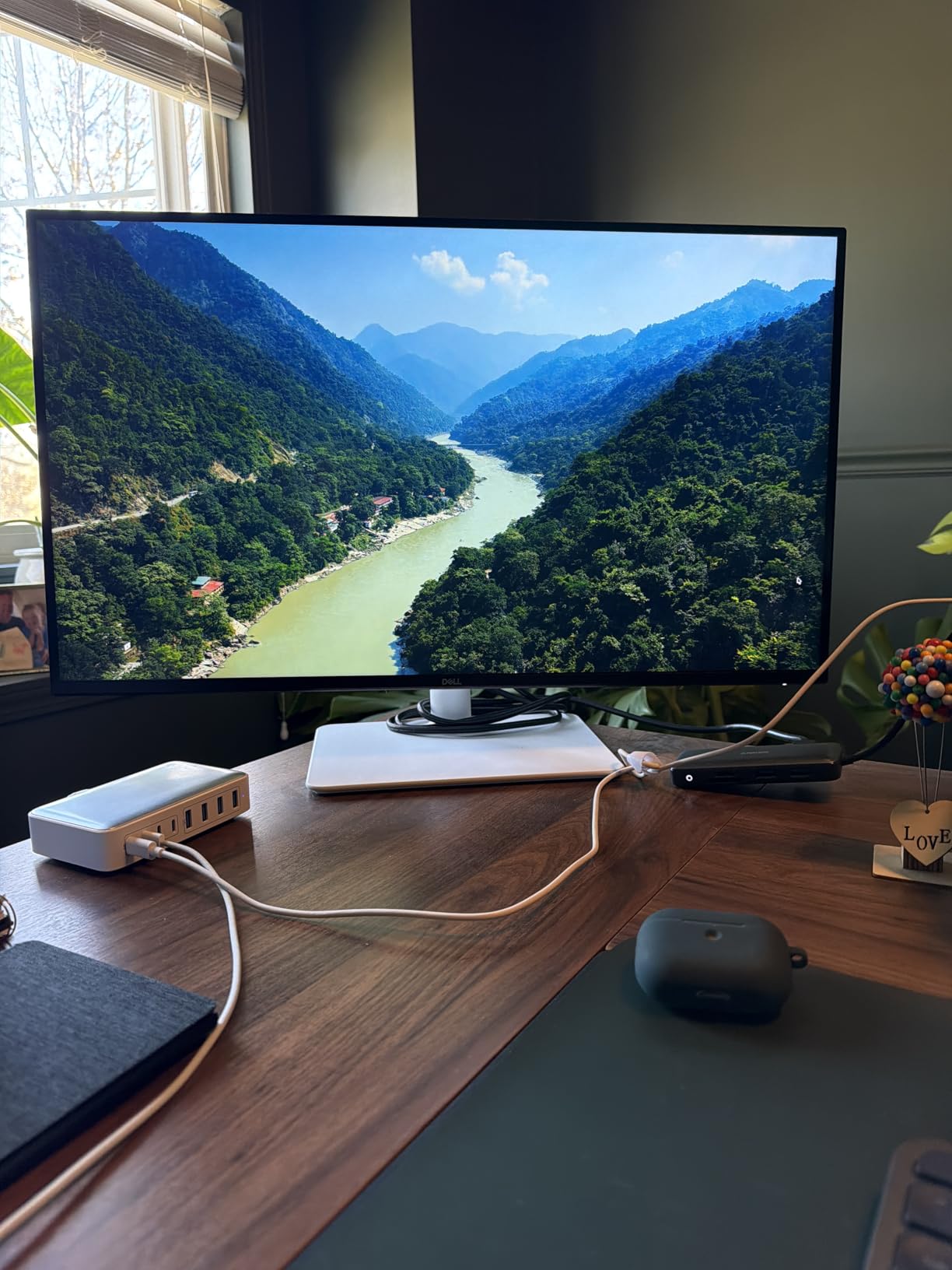 Dell 27 Plus 4K Monitor - S2725QS - 27-inch 4K (3840 x 2160) 120Hz 16:9 Display, IPS Panel, AMD FreeSync Premium, sRGB 99%, Integrated Speakers, 1500:1 Contrast Ratio, ComfortView - Ash White customer photo 2