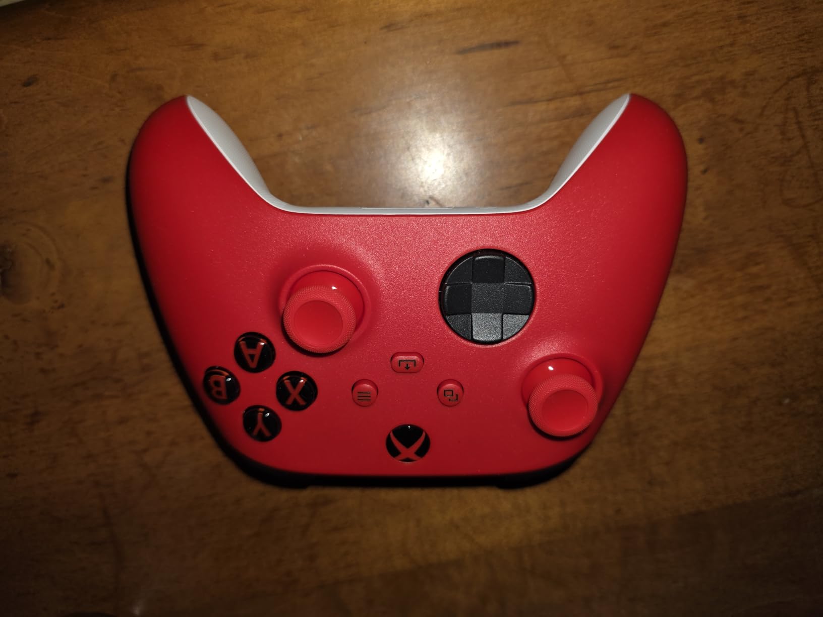 XBOX Wireless Gaming Controller | Pulse Red | Console, PC, & Android | Textured Grip | Wireless, Bluetooth, USB-C Connectivity customer photo 2