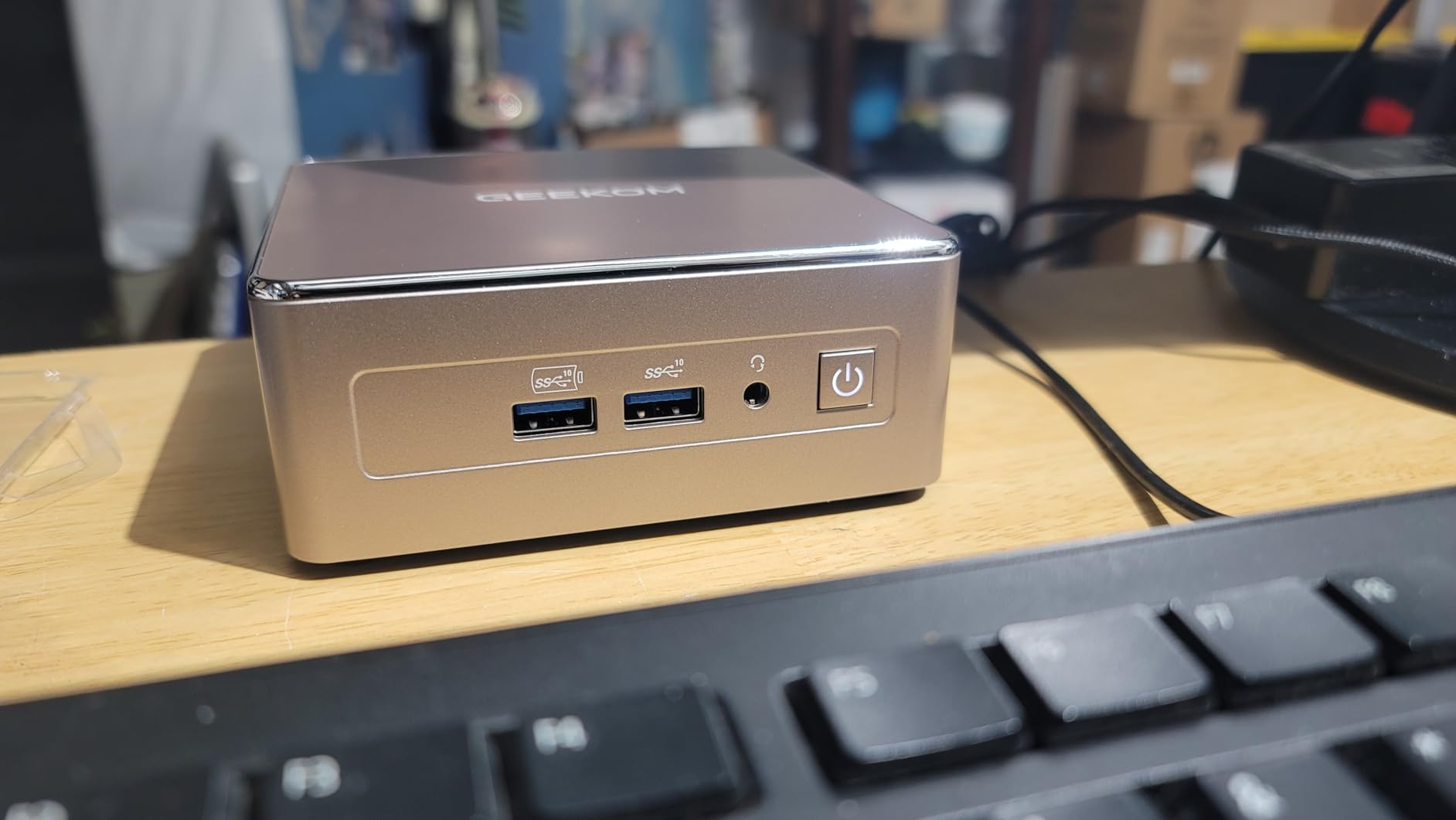 GEEKOM A5 Mini PC for Home Office & Multitasking, AMD Ryzen 5 7430U, 16GB RAM (Expandable to 64GB) & 512GB M.2 NVMe SSD Desktop Computer, Windows 11 Pro, 8K Display Support, 3-Year Coverage customer photo 2