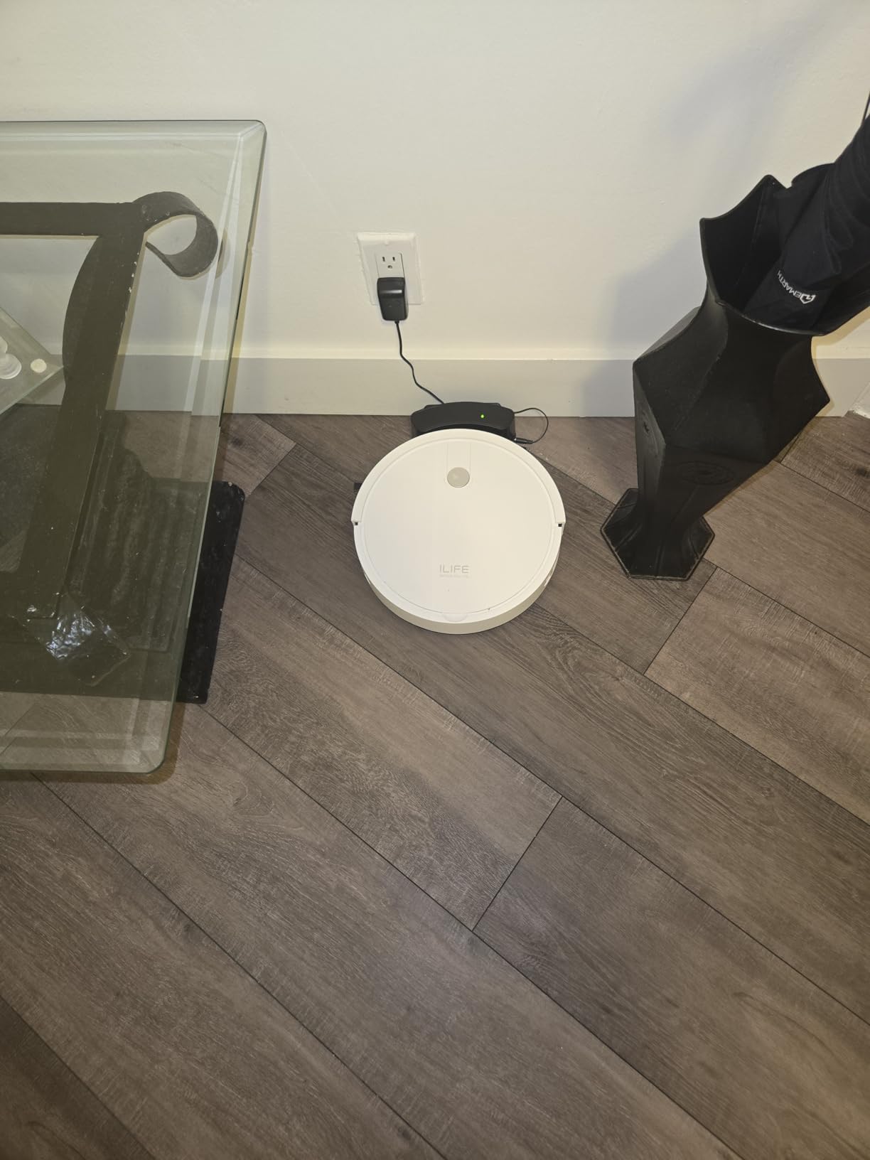 ILIFE V2 Robot Vacuum Cleaner, Tangle-Free Suction, 120 Mins Runtime, Slim, Self-Charging Robotic Vacuum Cleaner, Ideal for Pet Hair and Hard Floors customer photo 1