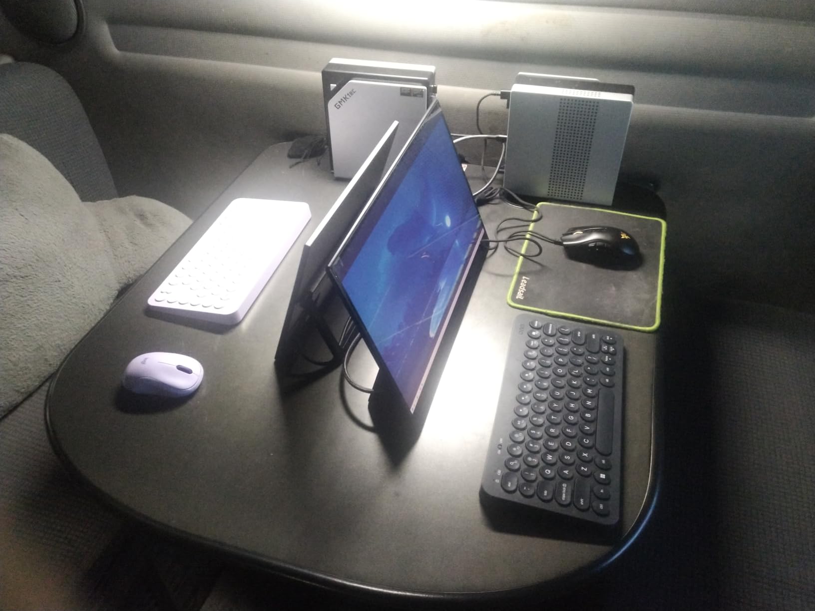 GMKtec EVO-X2 AI Mini PC Ryzen Al Max+ 395 (up to 5.1GHz) Mini Gaming Computers, 128GB LPDDR5X 8000MHz (16GB*8) 2TB PCIe 4.0 SSD, Quad Screen 8K Display, WiFi 7 & USB4, SD Card Reader 4.0 customer photo 2