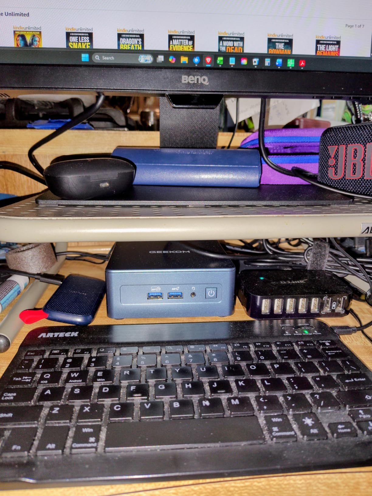 GEEKOM IT15, Most Powerful AI Mini PC with Intel Ultra 9 285H, 32GB DDR5, 2TB SSD, Arc 140T GPU, WiFi 7, 8K Quad Display, Win11 Pro, Video Editing, Coding customer photo 2