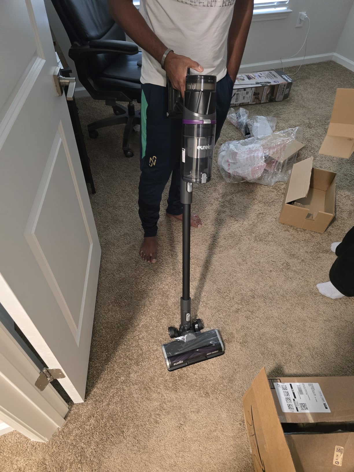 Eureka Cordless Stick Vacuum Cleaner ReactiSense 440, 60-Min Runtime, Anti-Tangle Brushroll, Intelligent Sensing Technology, Ideal for Pet Hair, HardFloors & Carpets customer photo 2