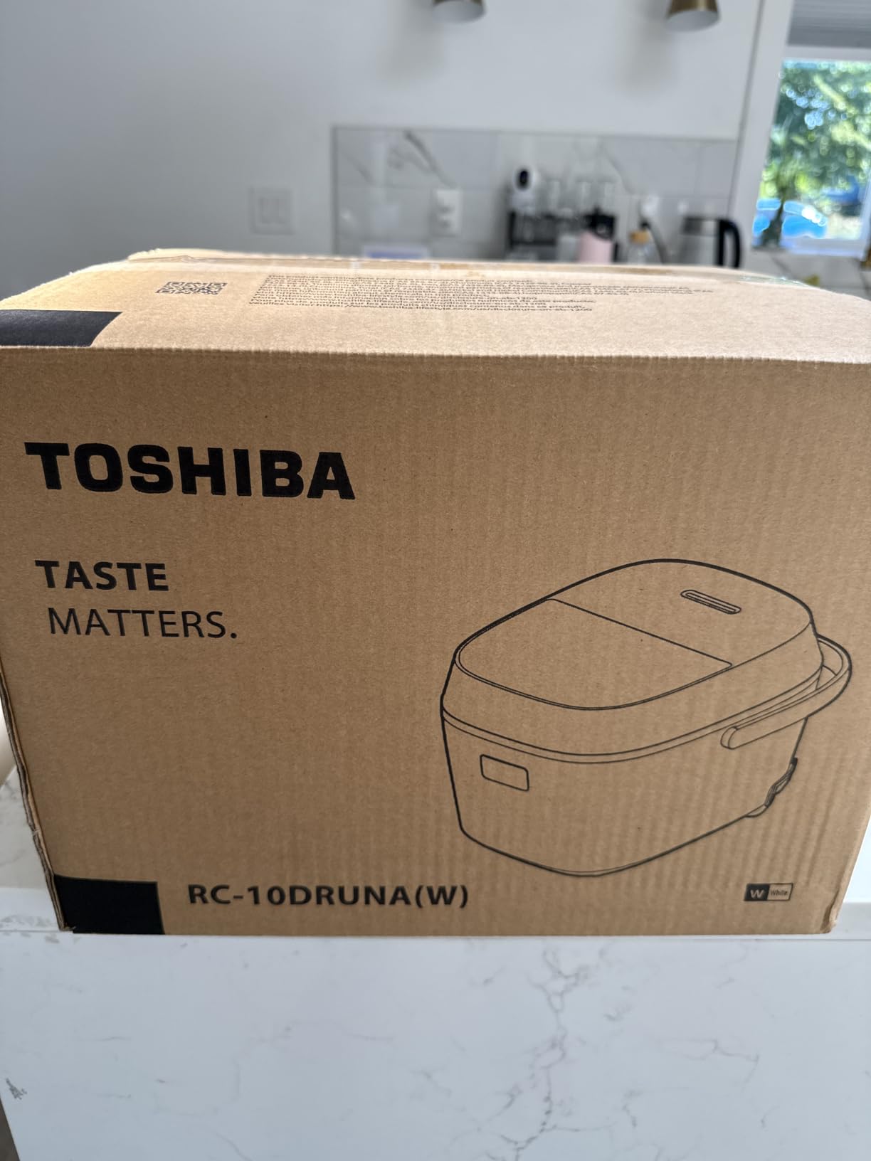 TOSHIBA OriginTaste Rice Cooker 5.5-Cup Uncooked, Fuzzy Logic, 15-in-1 Functions, Digital Display, Delay Timer, Keep Warm, Nonstick Inner Pot, White customer photo 2