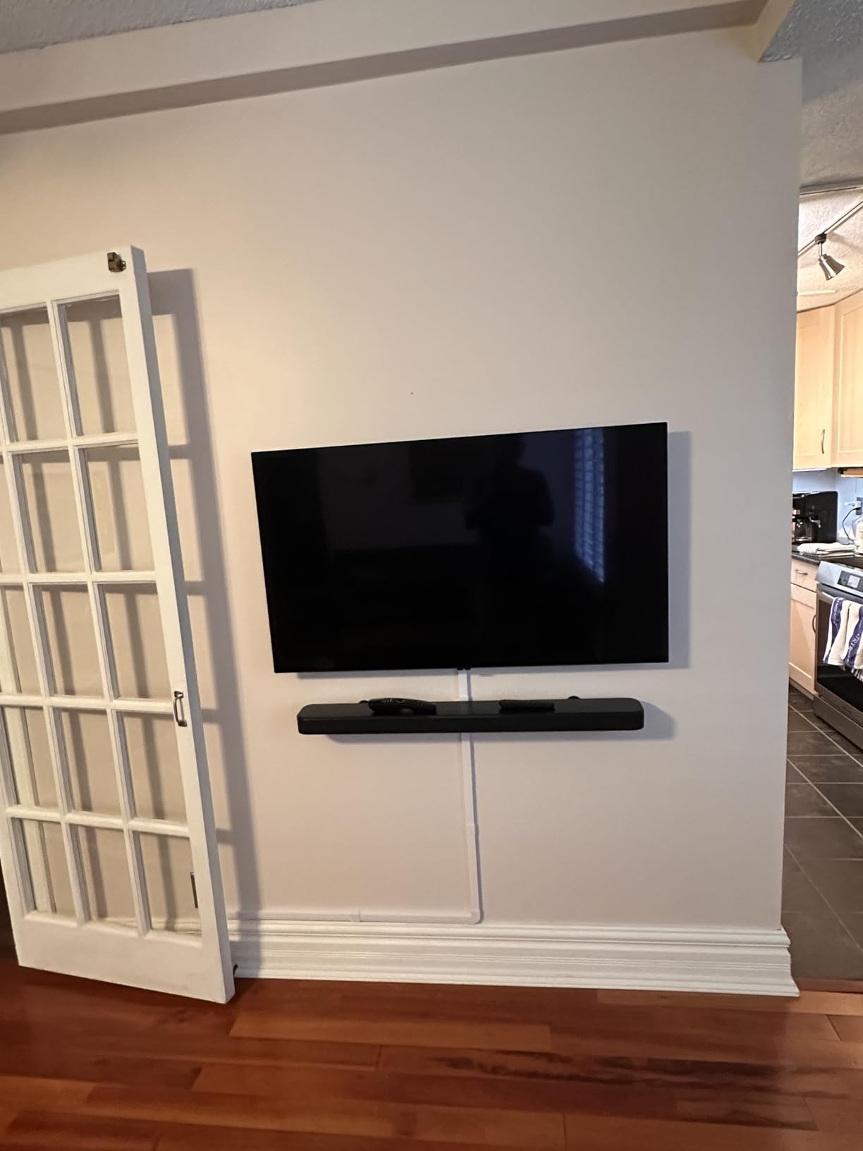 JBL Bar 300MK2-5.0 Channel All-in-one Soundbar with Dolby Atmos, MultiBeam 3.0 & PureVoice 2.0, Easy Sound Calibration customer photo 2